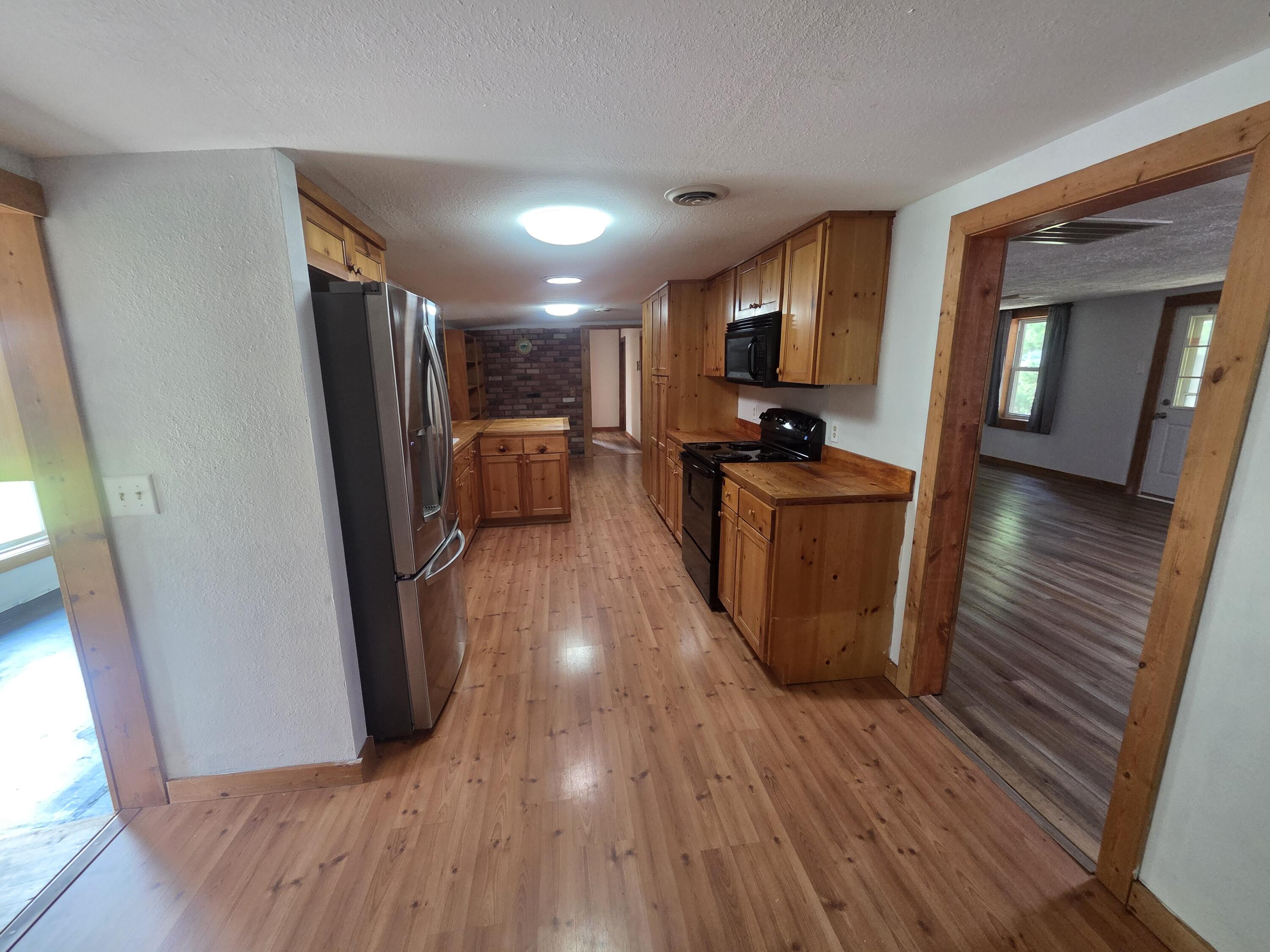2620 County Road 2300 Property Photo 4