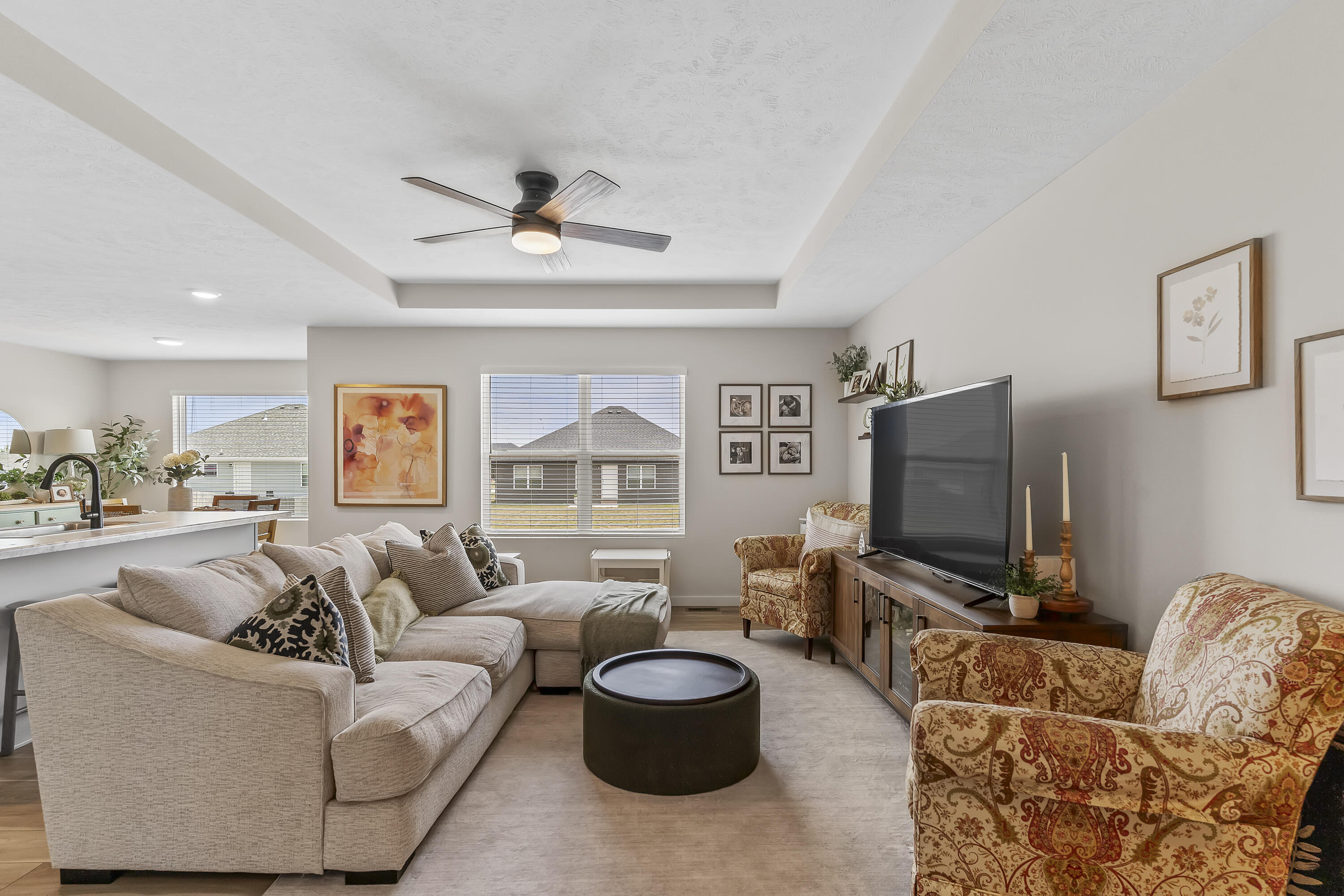 578 West Oak Lawn Street Property Photo 8