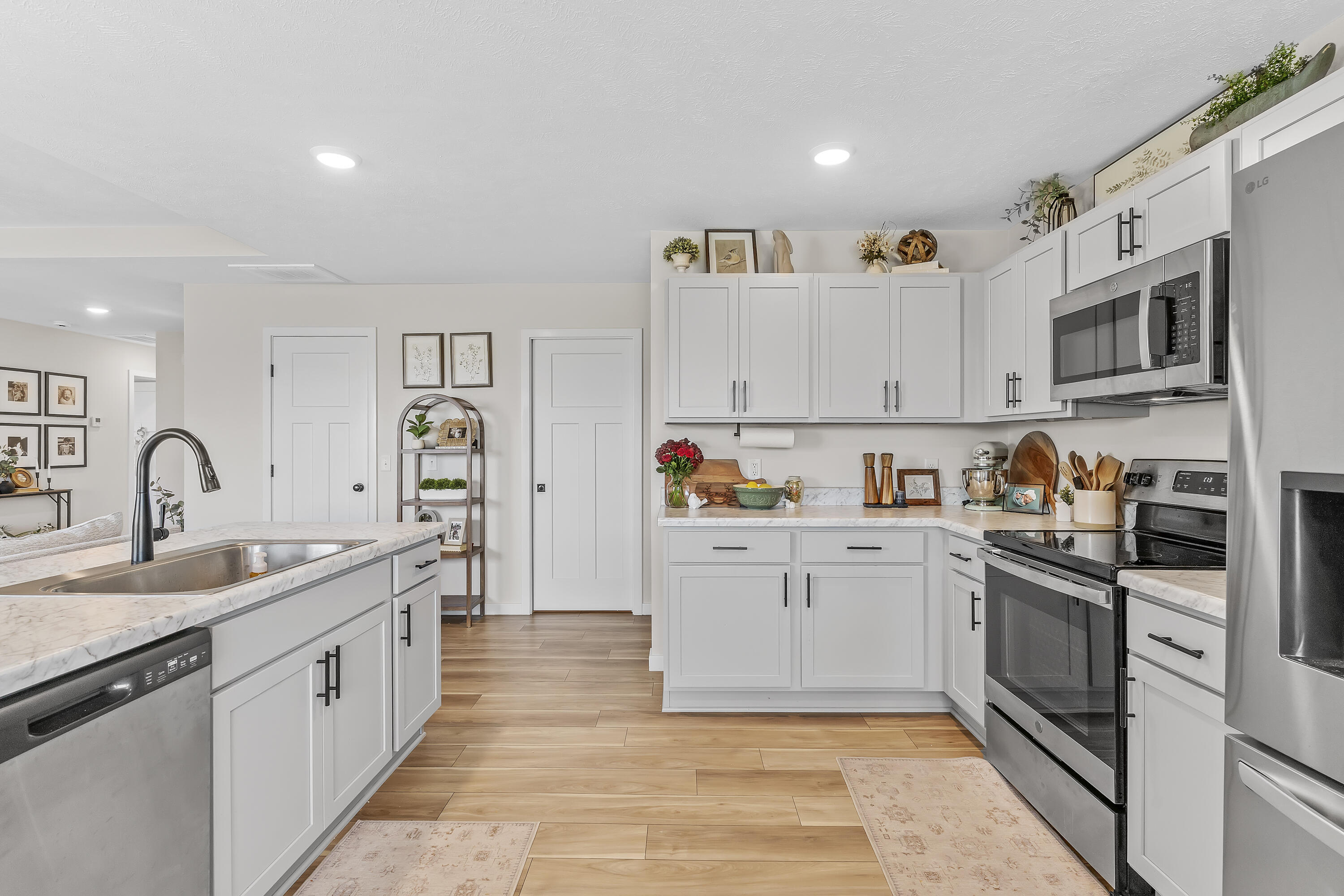 578 West Oak Lawn Street Property Photo 10