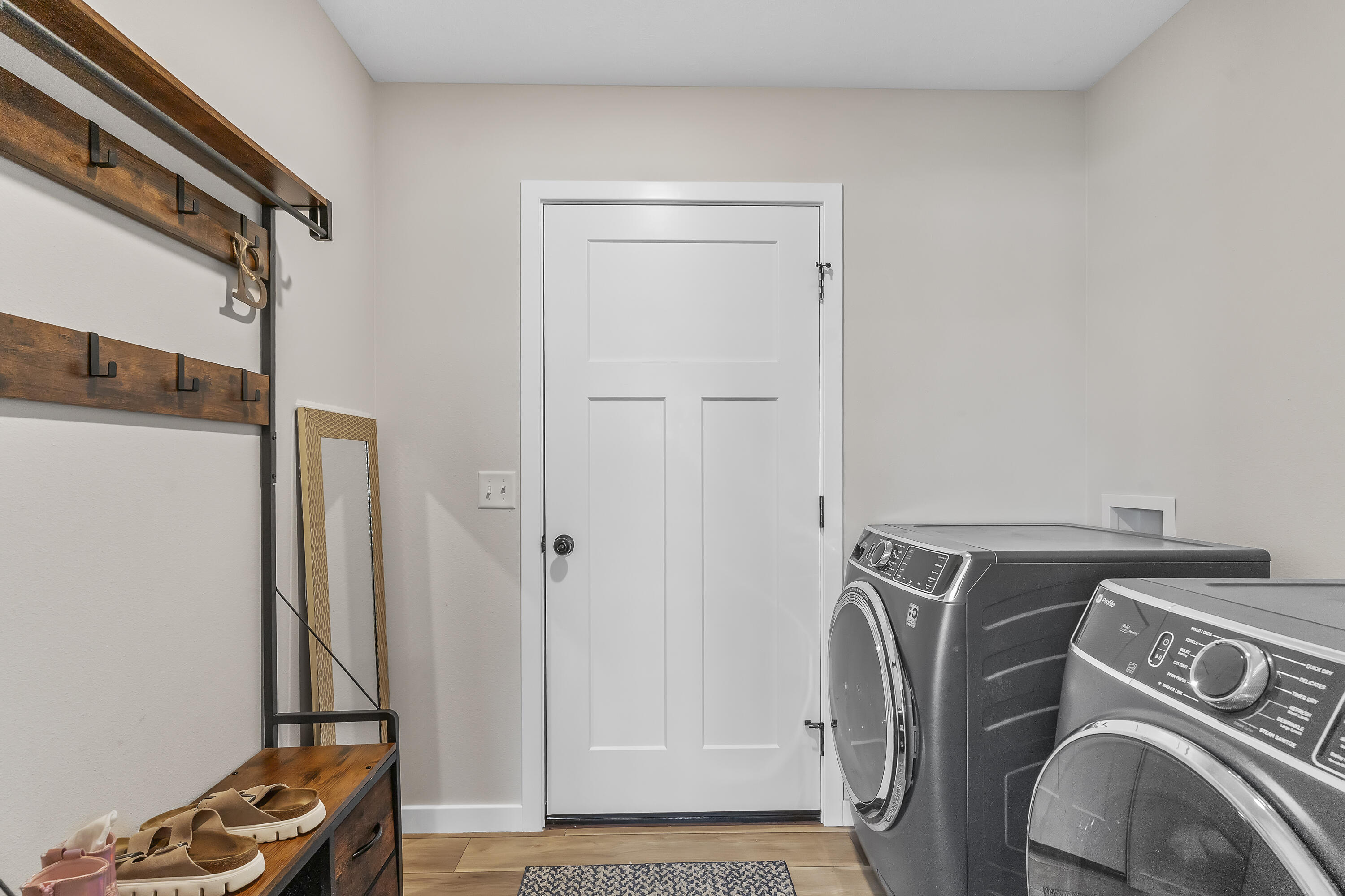 578 West Oak Lawn Street Property Photo 19