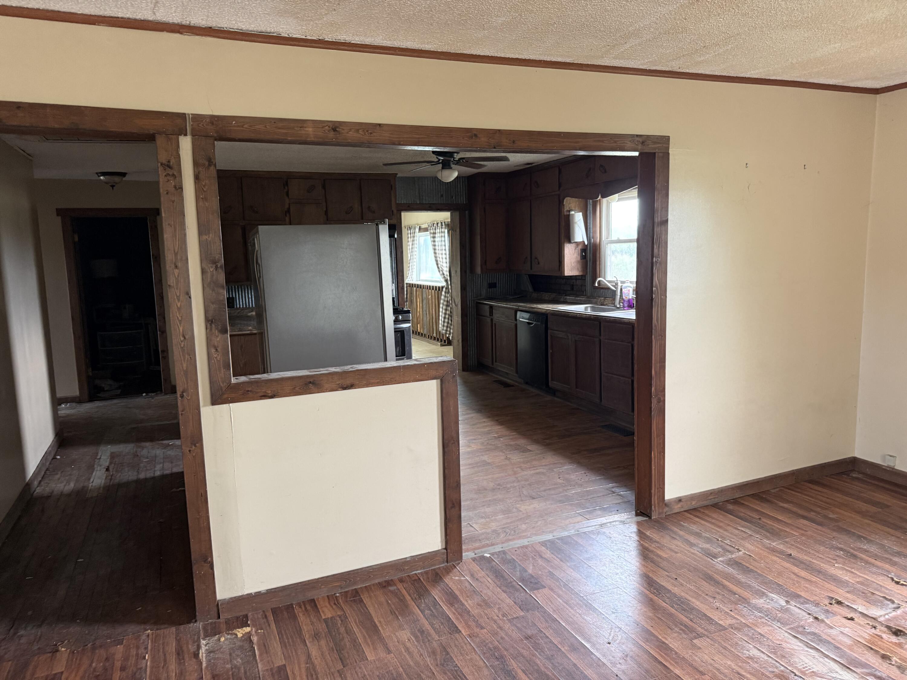 862 Highway 215 Property Photo 7