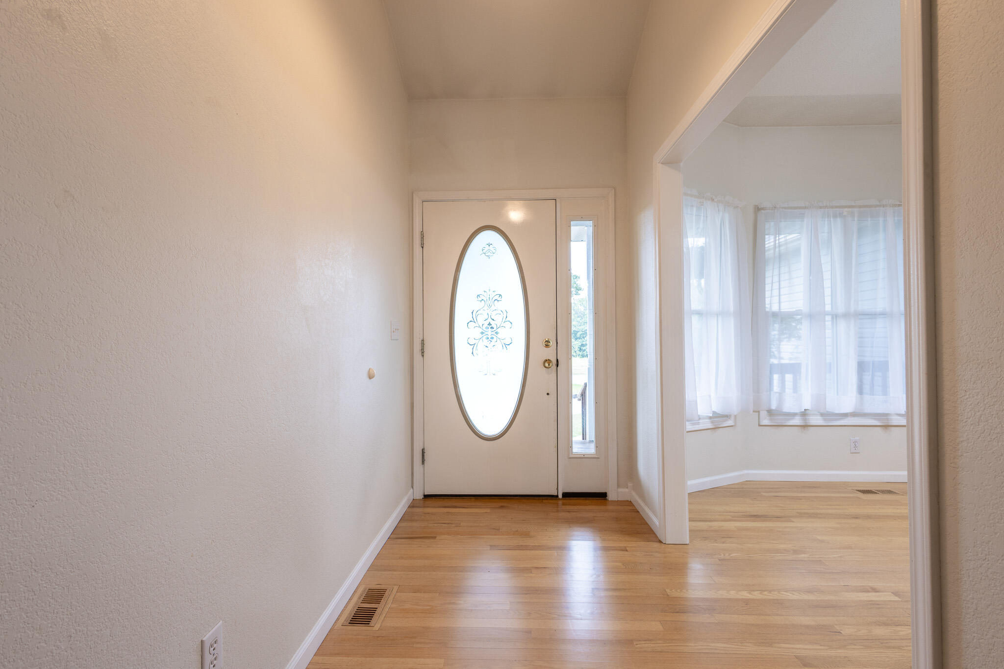 23024 Lawrence 1200 Property Photo 12