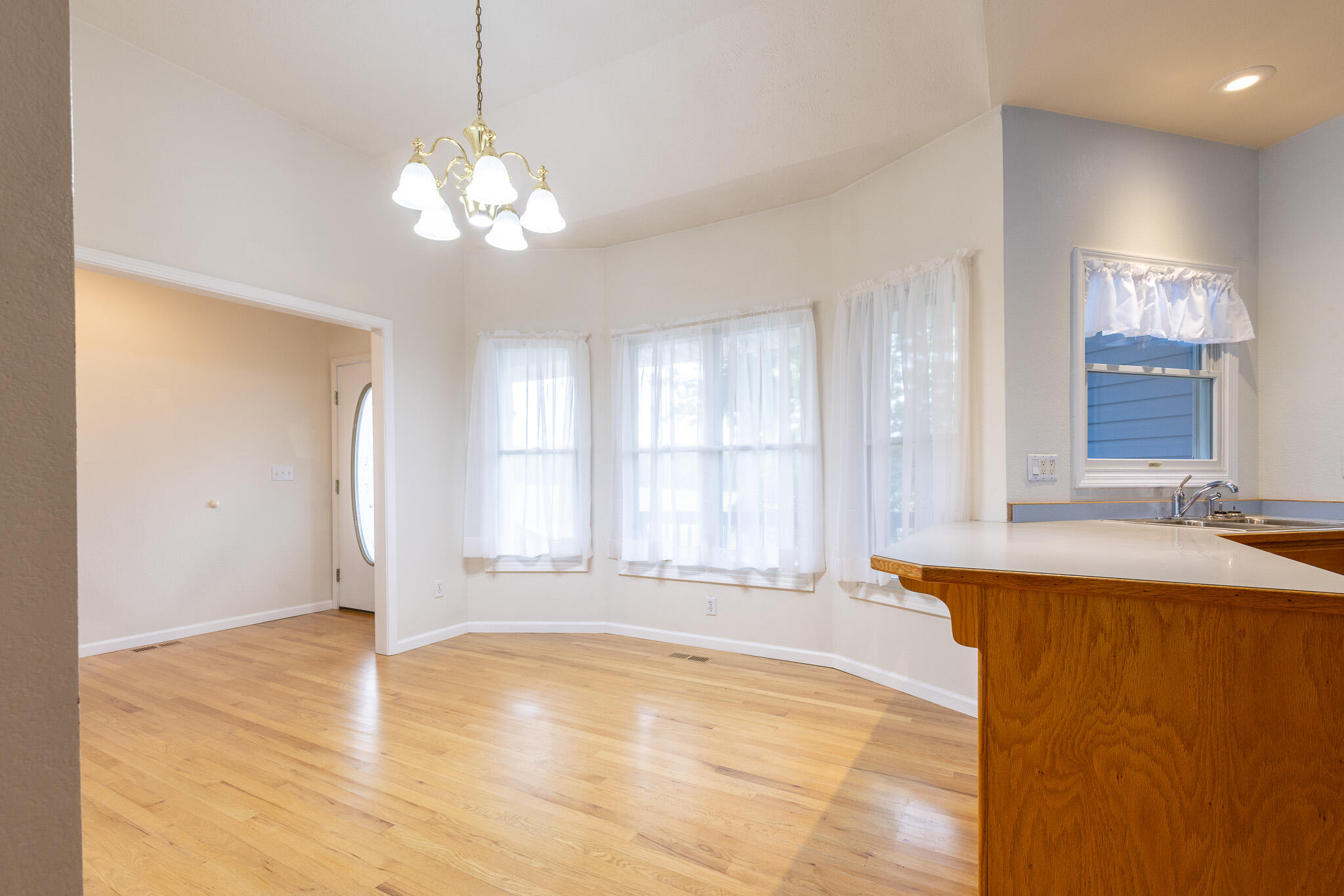 23024 Lawrence 1200 Property Photo 16