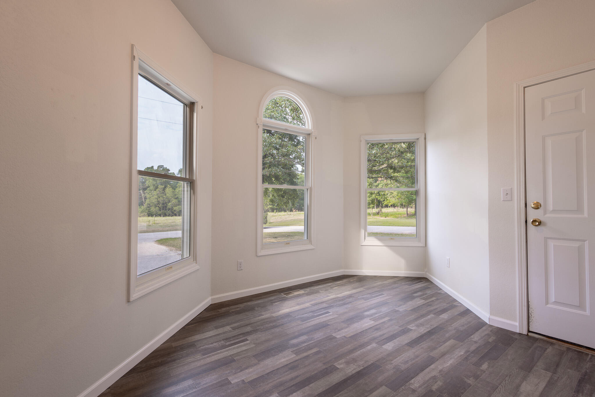 23024 Lawrence 1200 Property Photo 25
