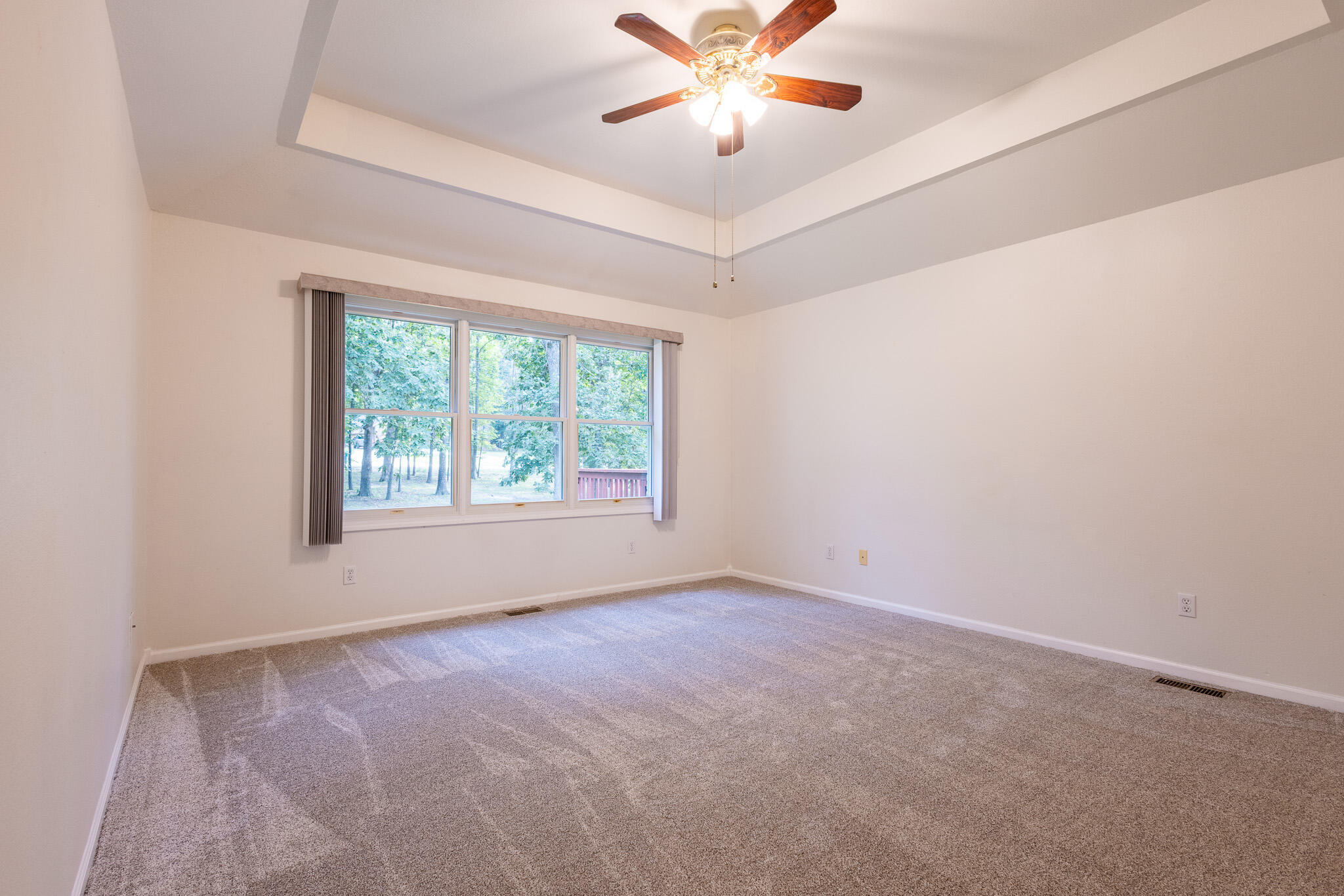 23024 Lawrence 1200 Property Photo 28