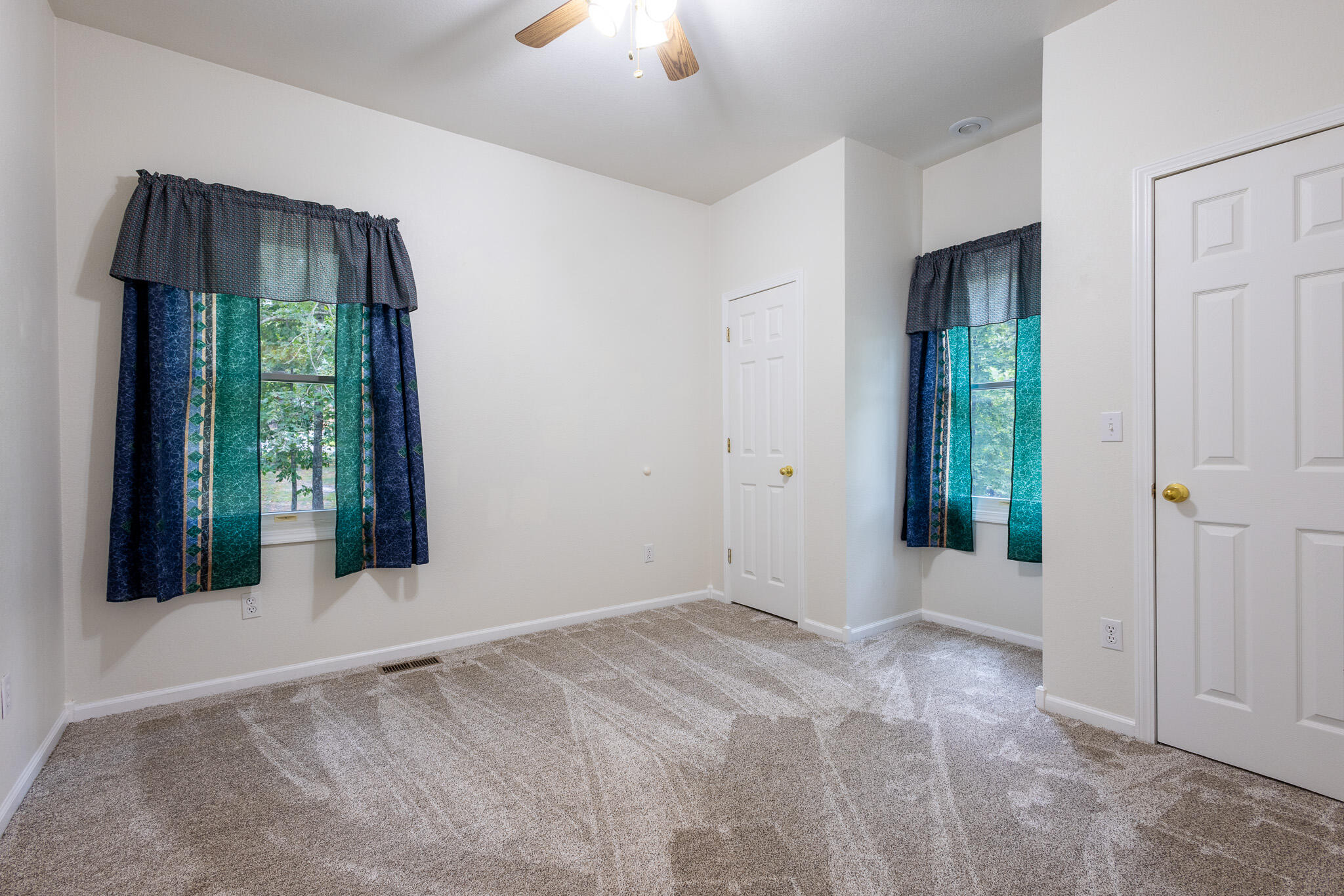 23024 Lawrence 1200 Property Photo 43