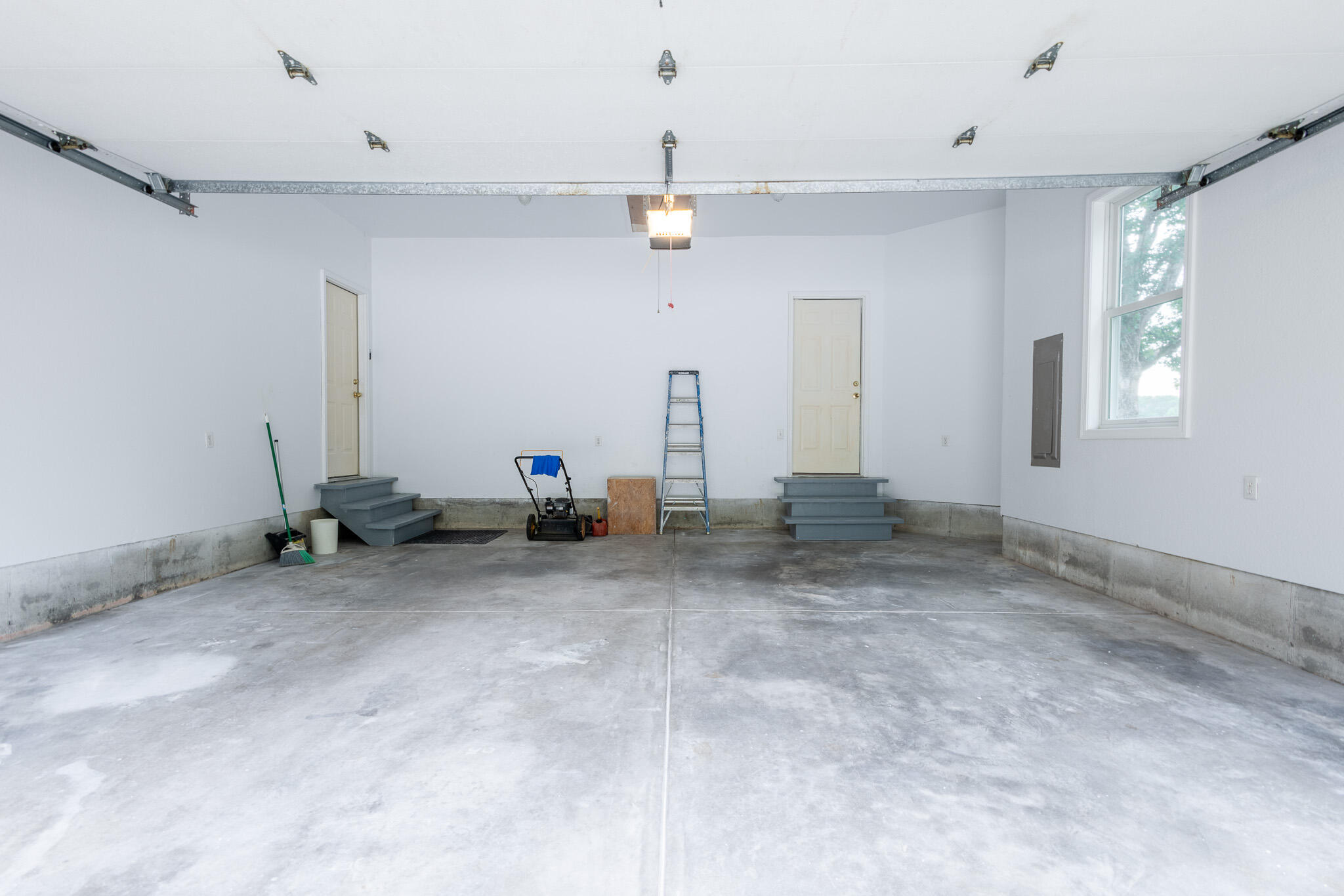 23024 Lawrence 1200 Property Photo 53