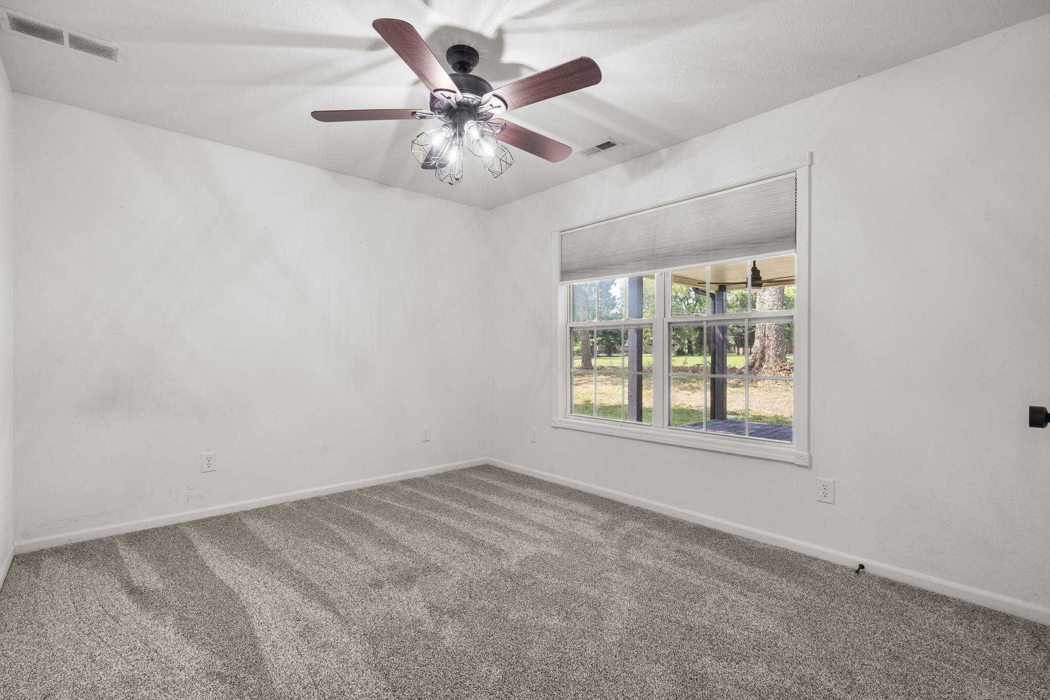 835 East Country Ridge Street Property Photo 24