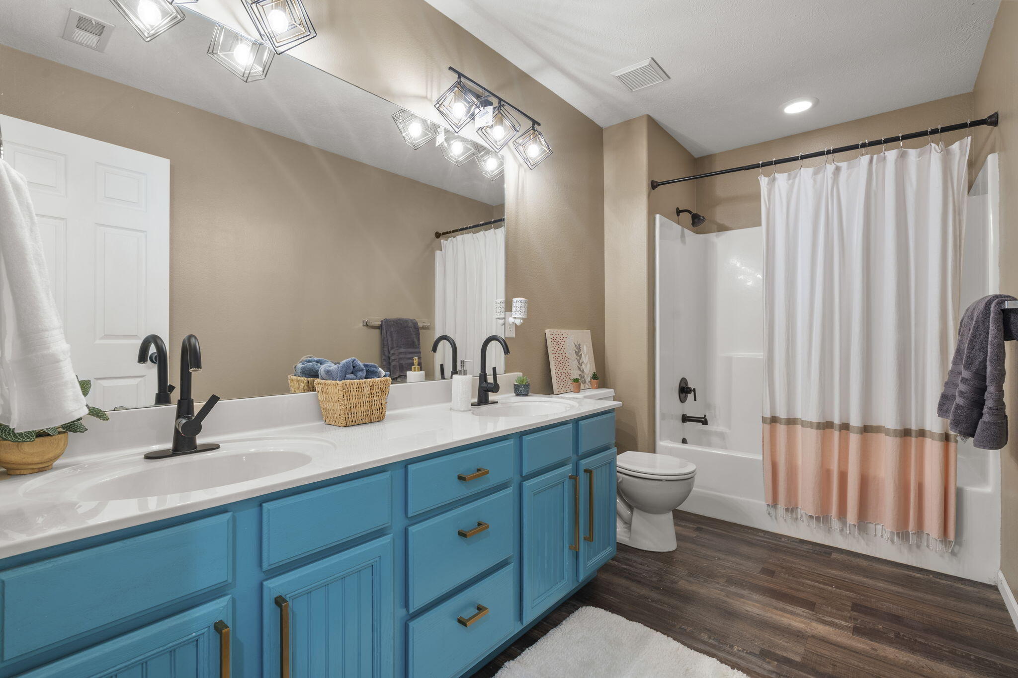 835 East Country Ridge Street Property Photo 25