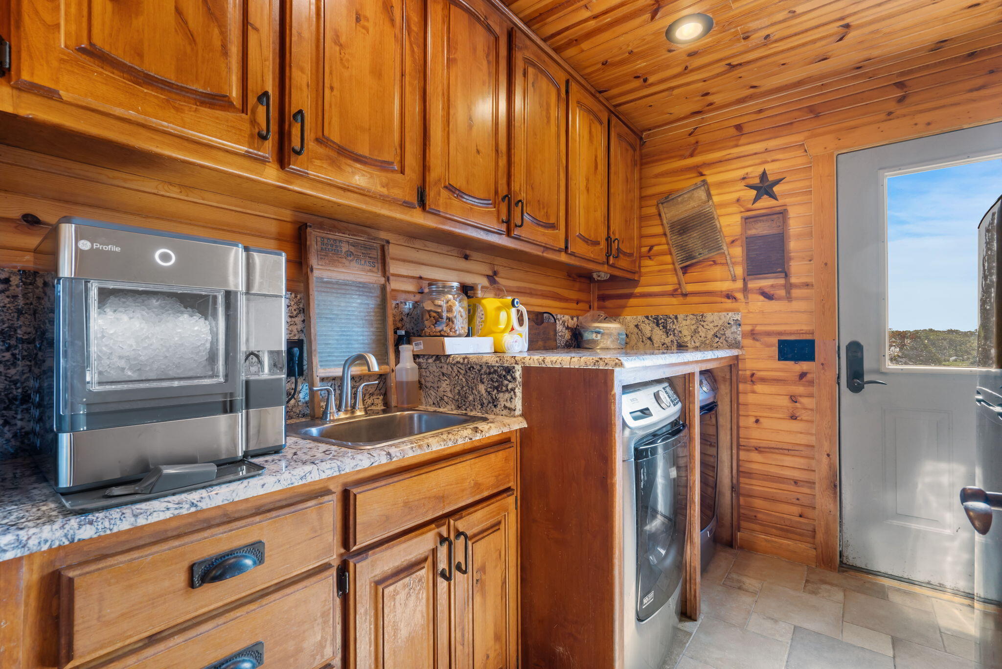 74 New Hope Road Property Photo 14