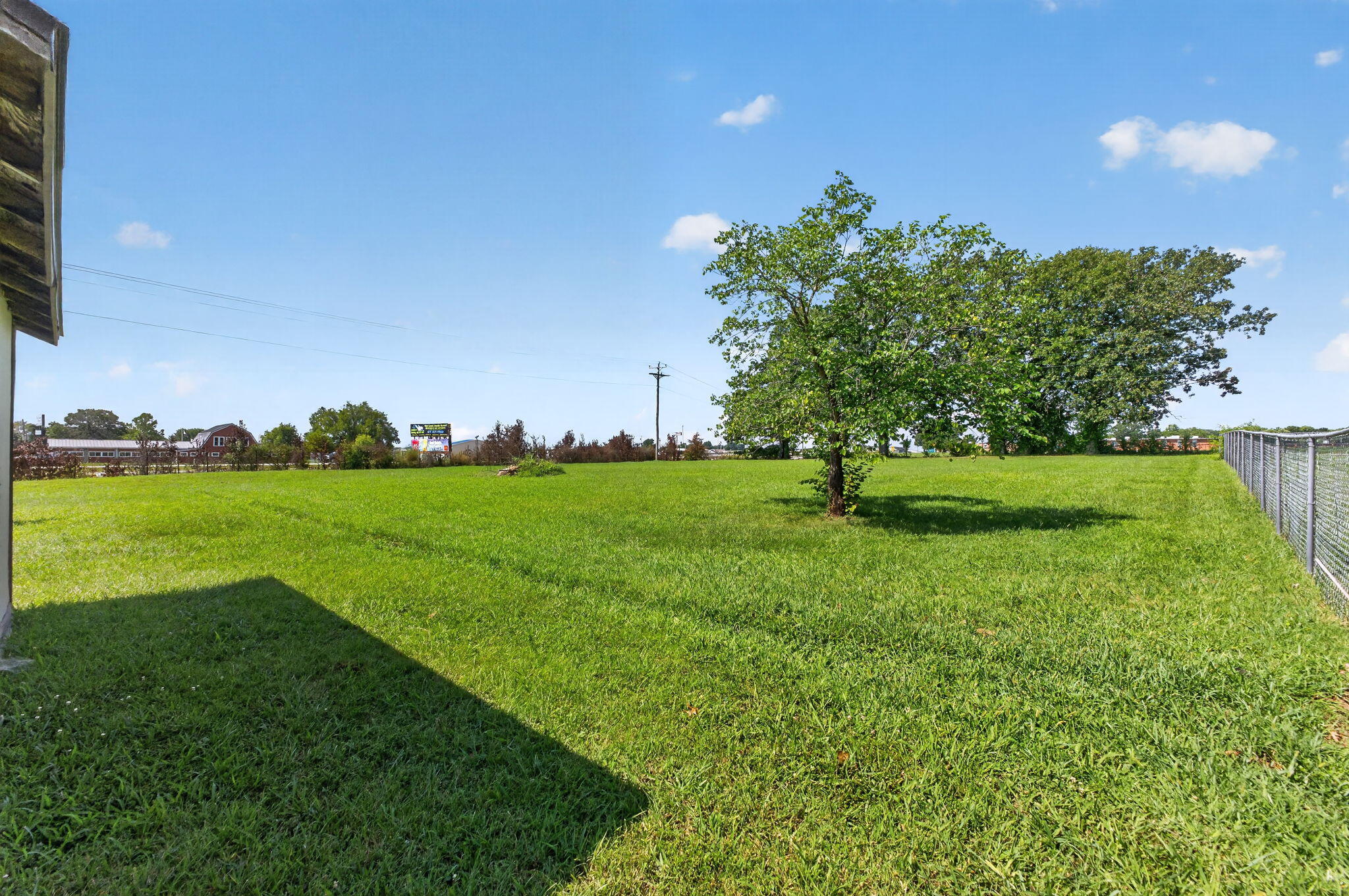 303 Jennifer Lane Property Photo 33
