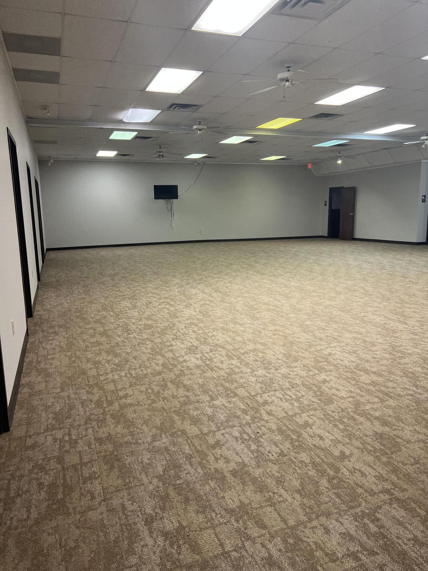 500 West Battlefield Road Property Photo 8