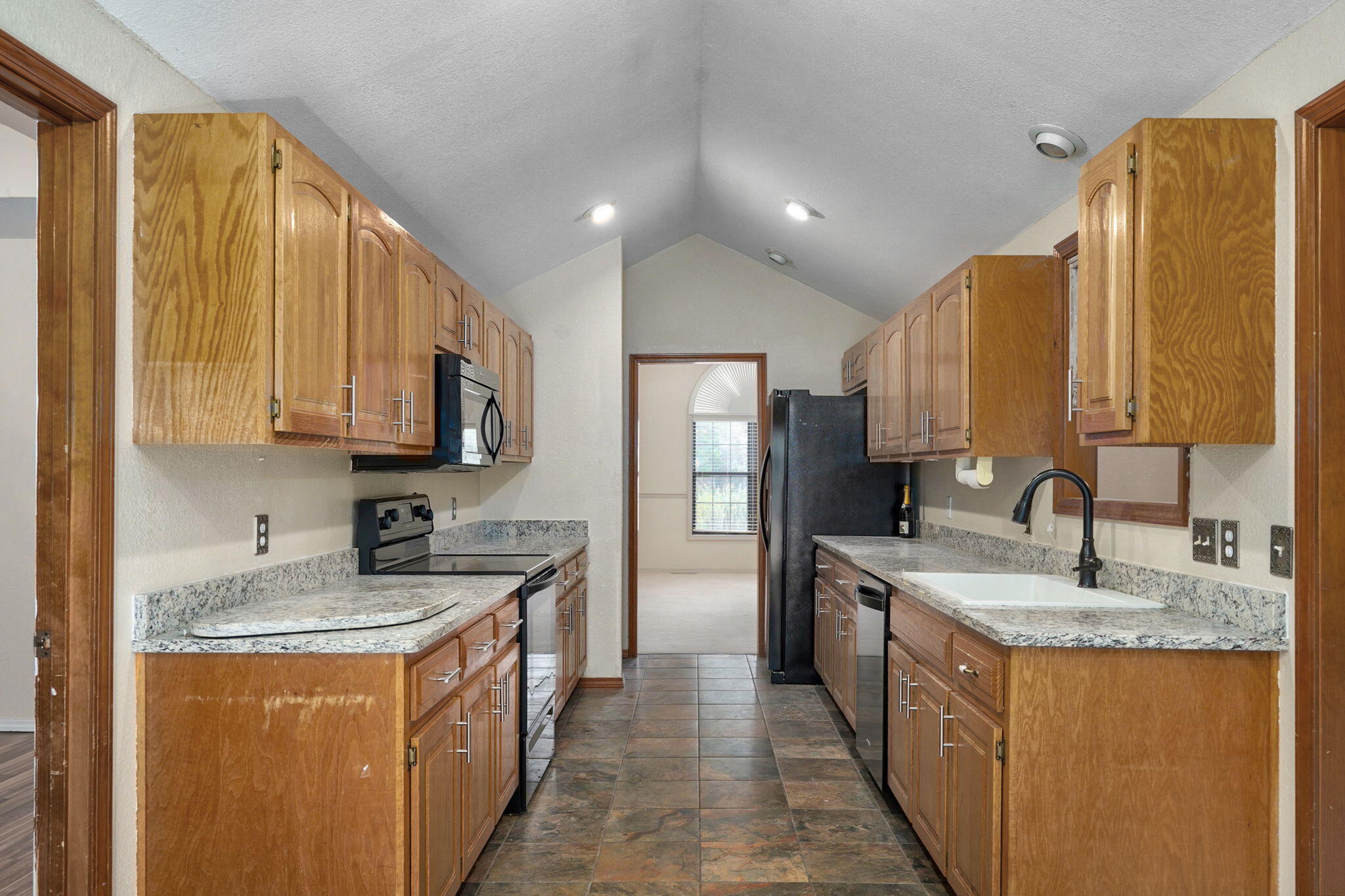 212 North Meadow Street Property Photo 8