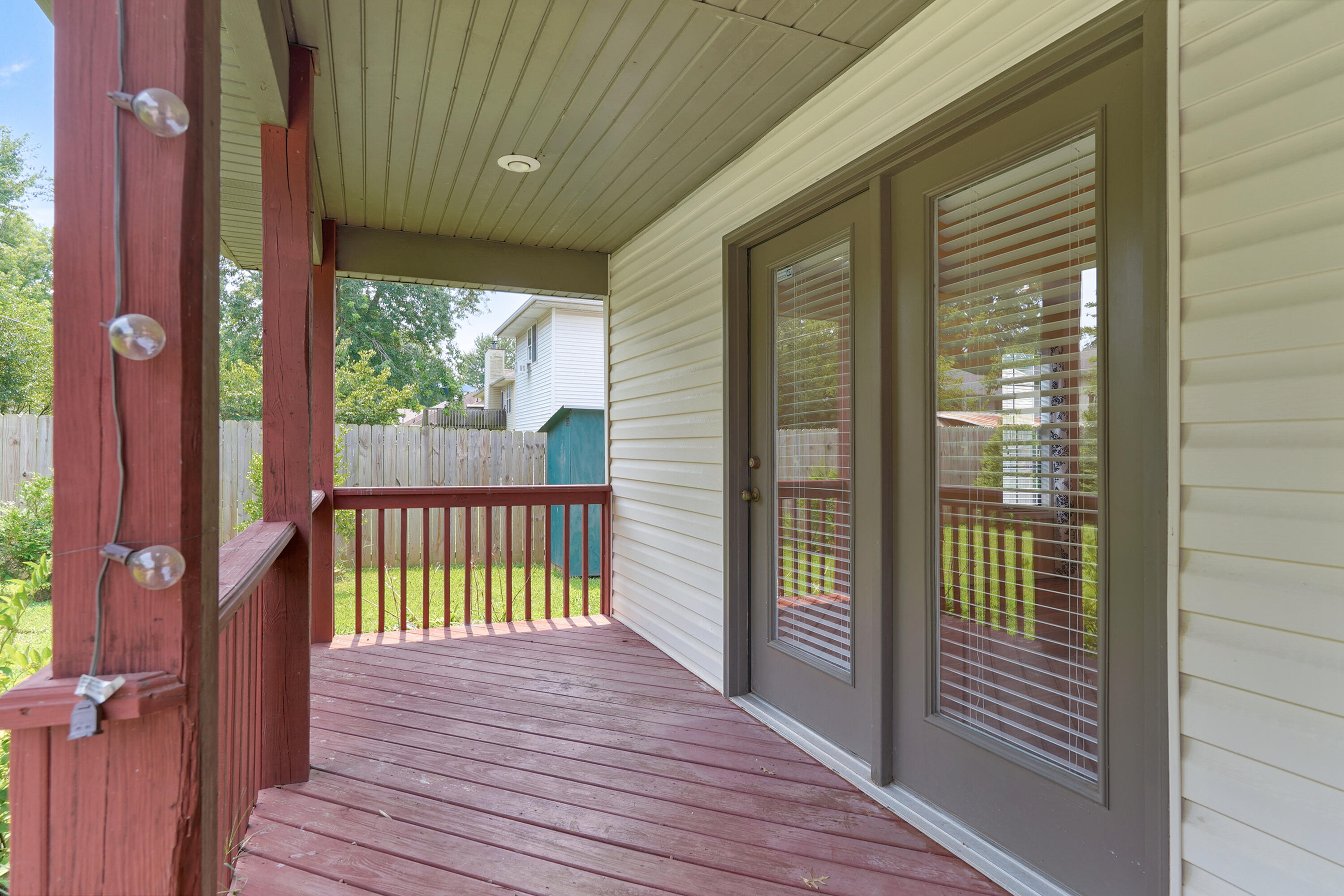 212 North Meadow Street Property Photo 26