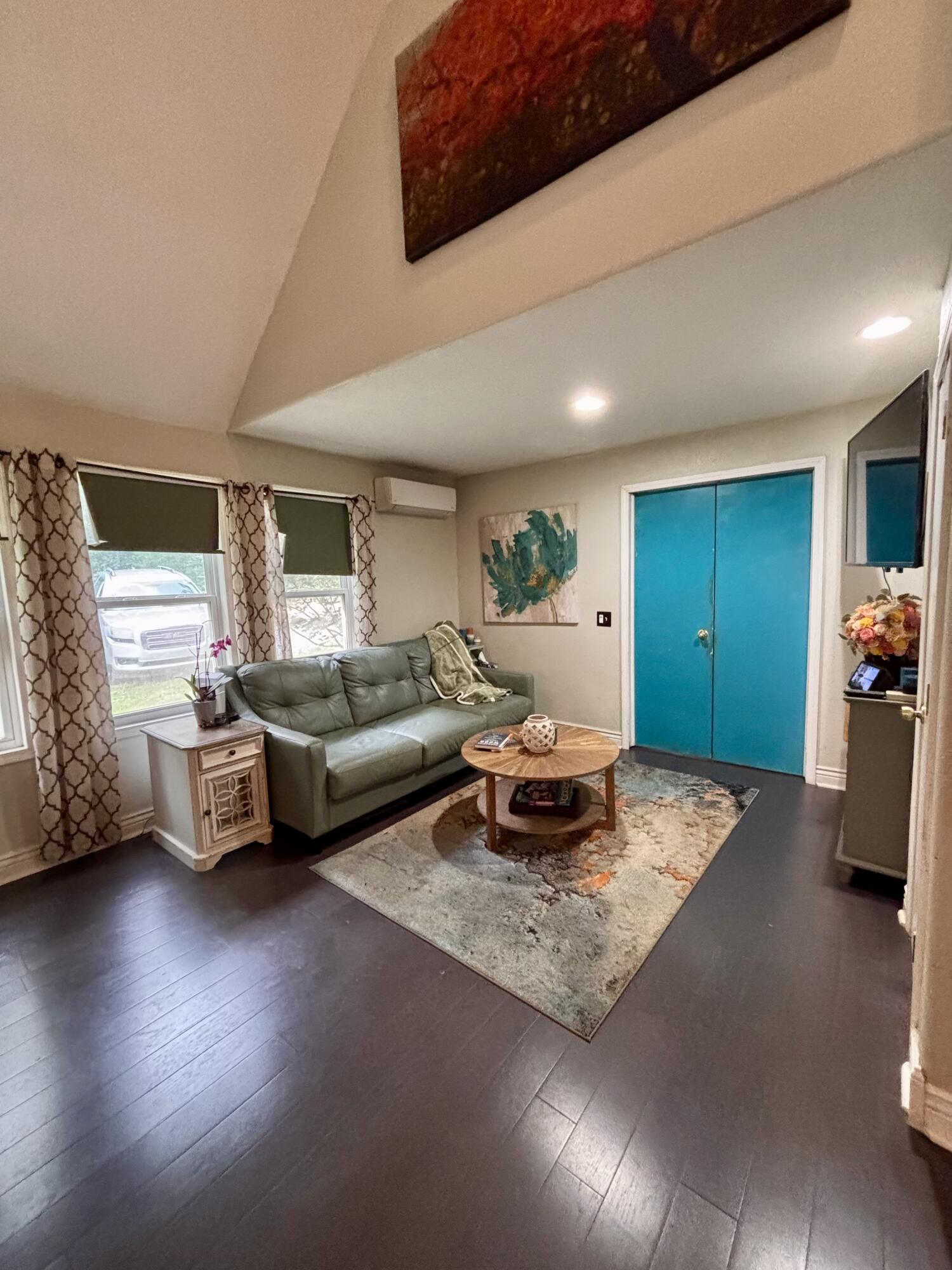 164 Mustang Lane Property Photo 4