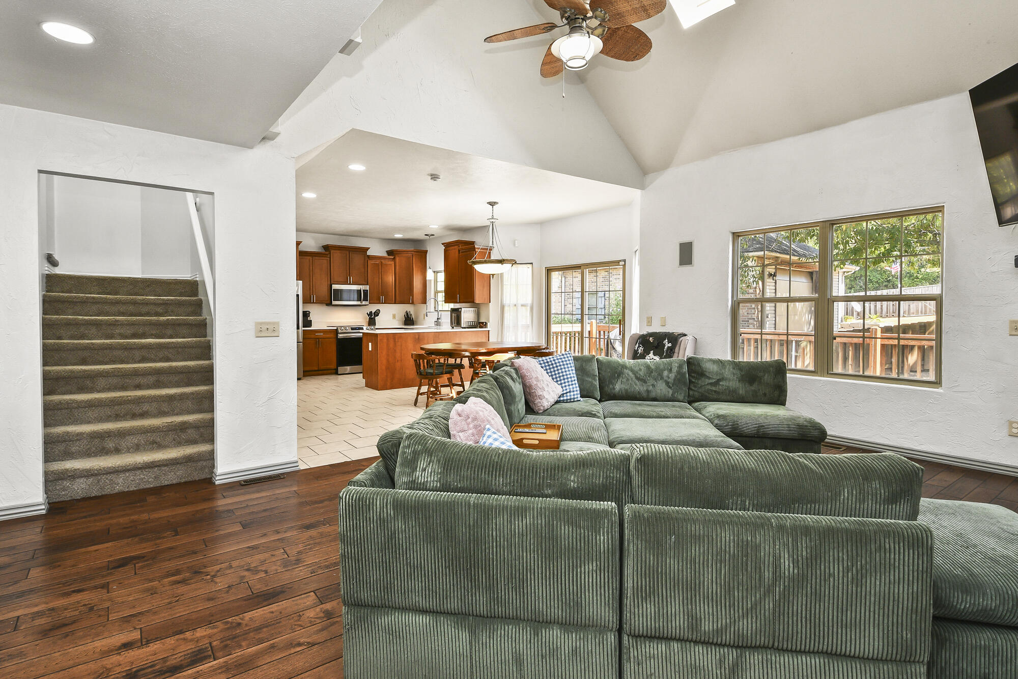 2481 West Chatsworth Court Property Photo 10
