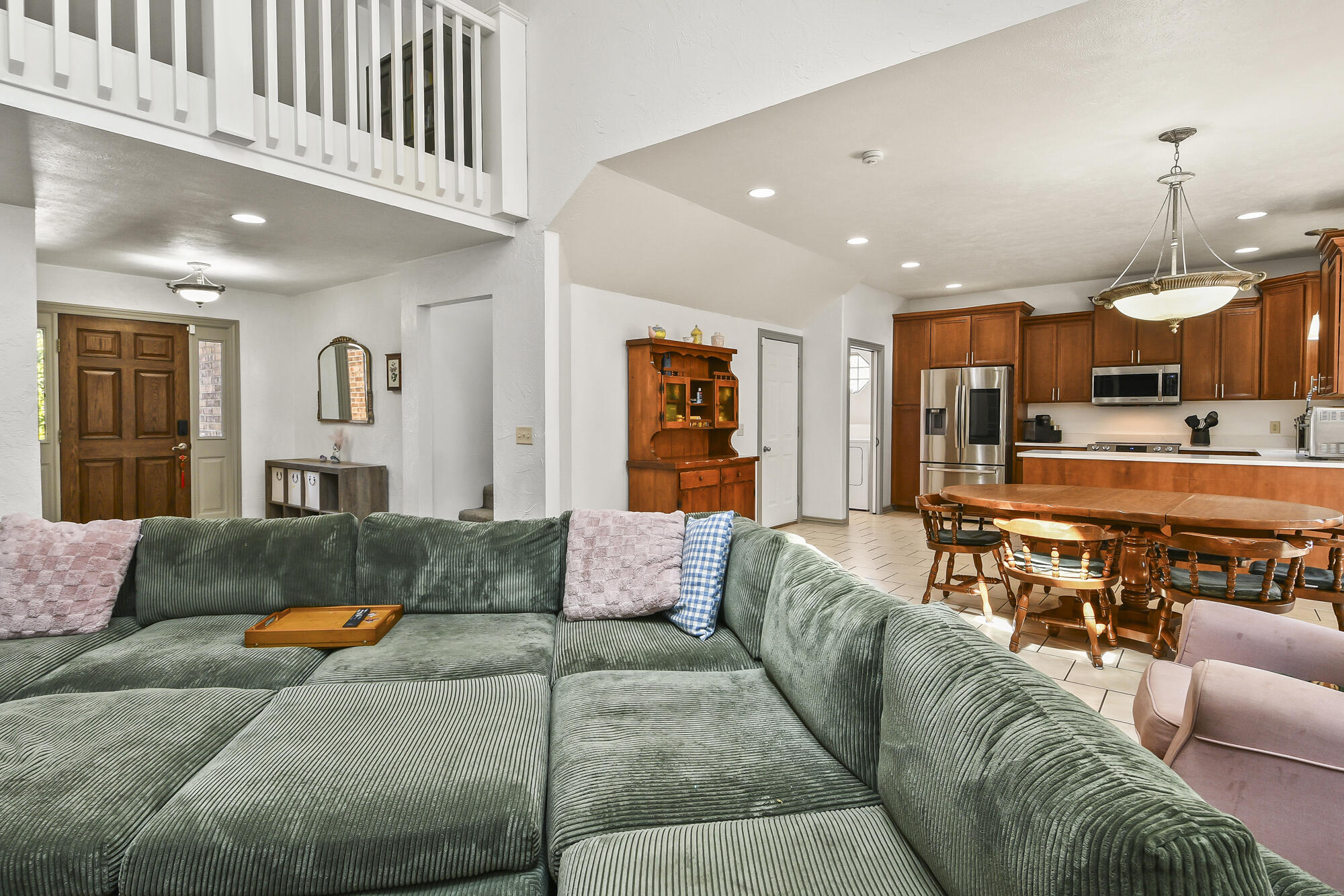2481 West Chatsworth Court Property Photo 12
