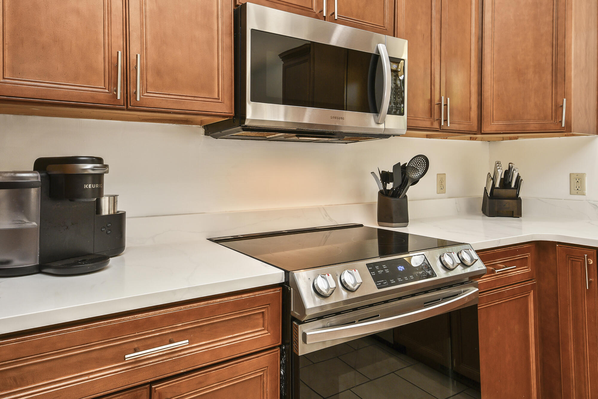 2481 West Chatsworth Court Property Photo 19