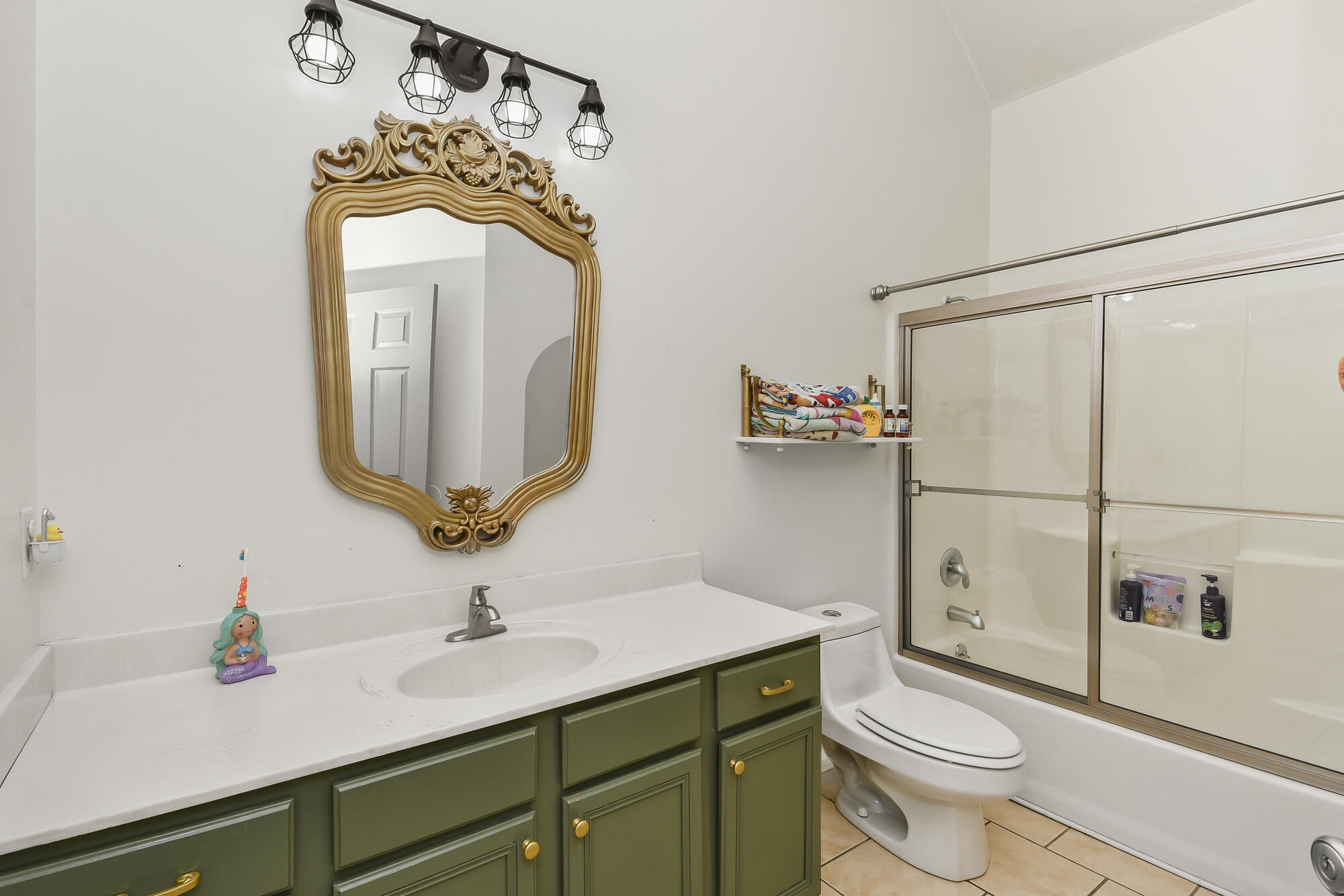 2481 West Chatsworth Court Property Photo 33