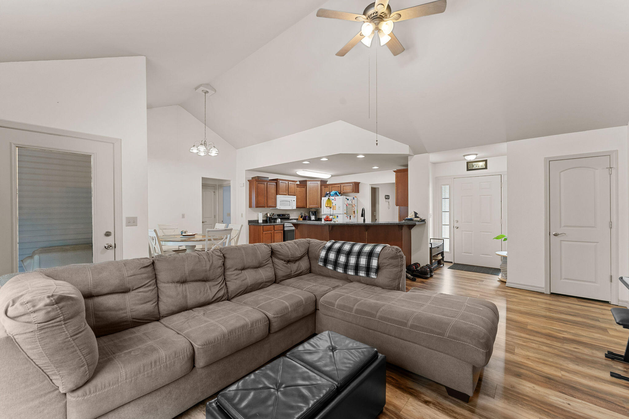 190 Waterloo Way Property Photo 9