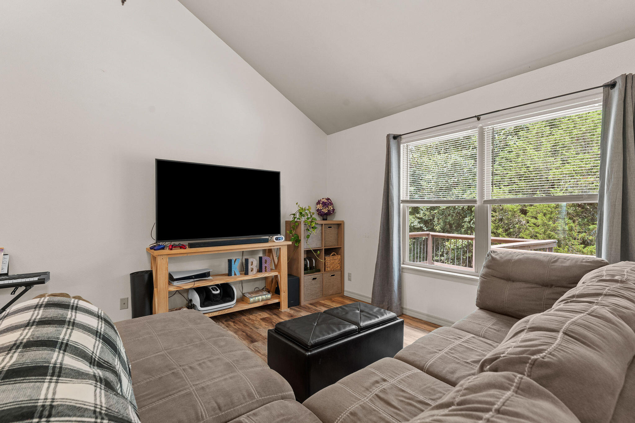 190 Waterloo Way Property Photo 10