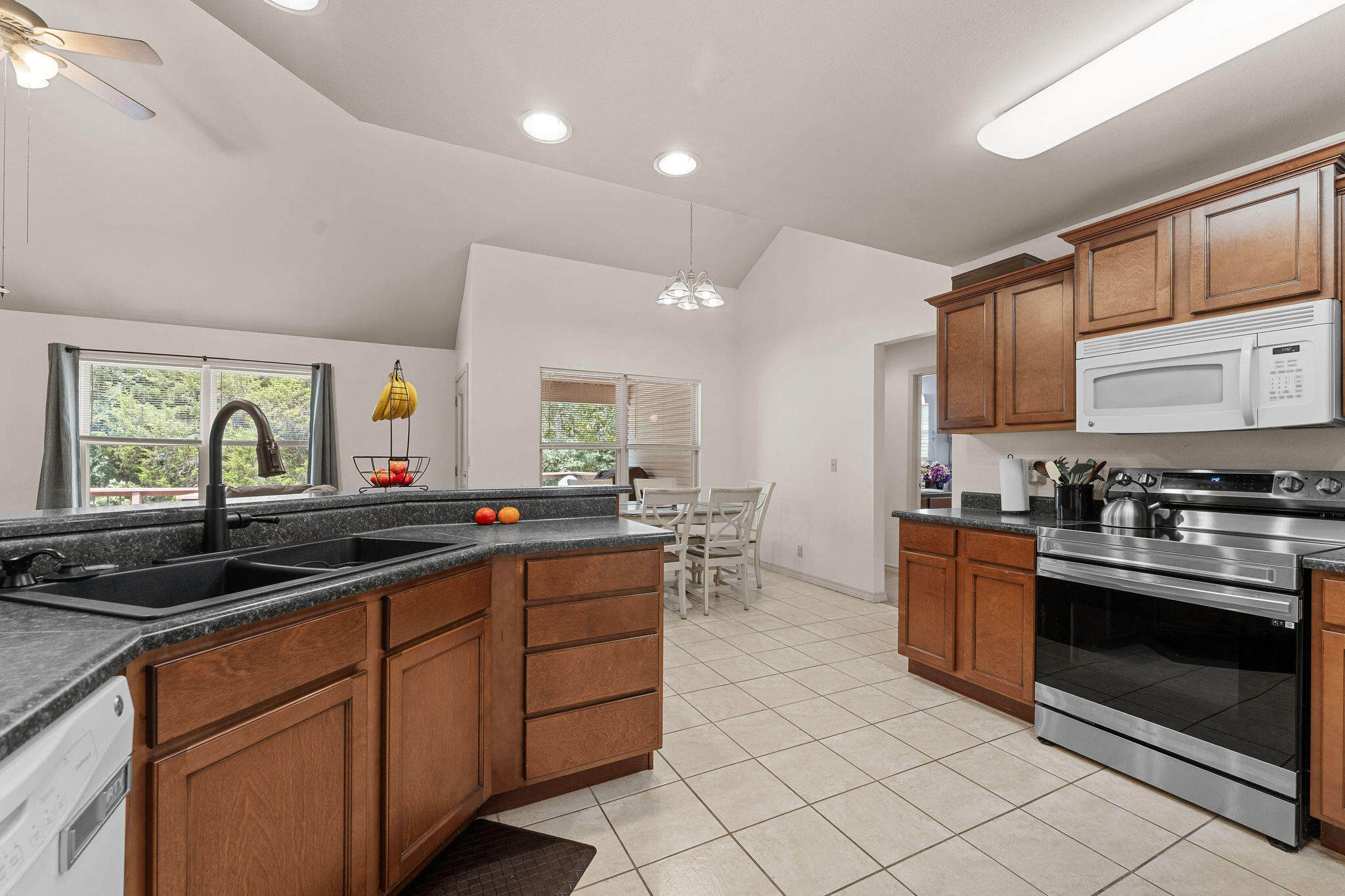 190 Waterloo Way Property Photo 13