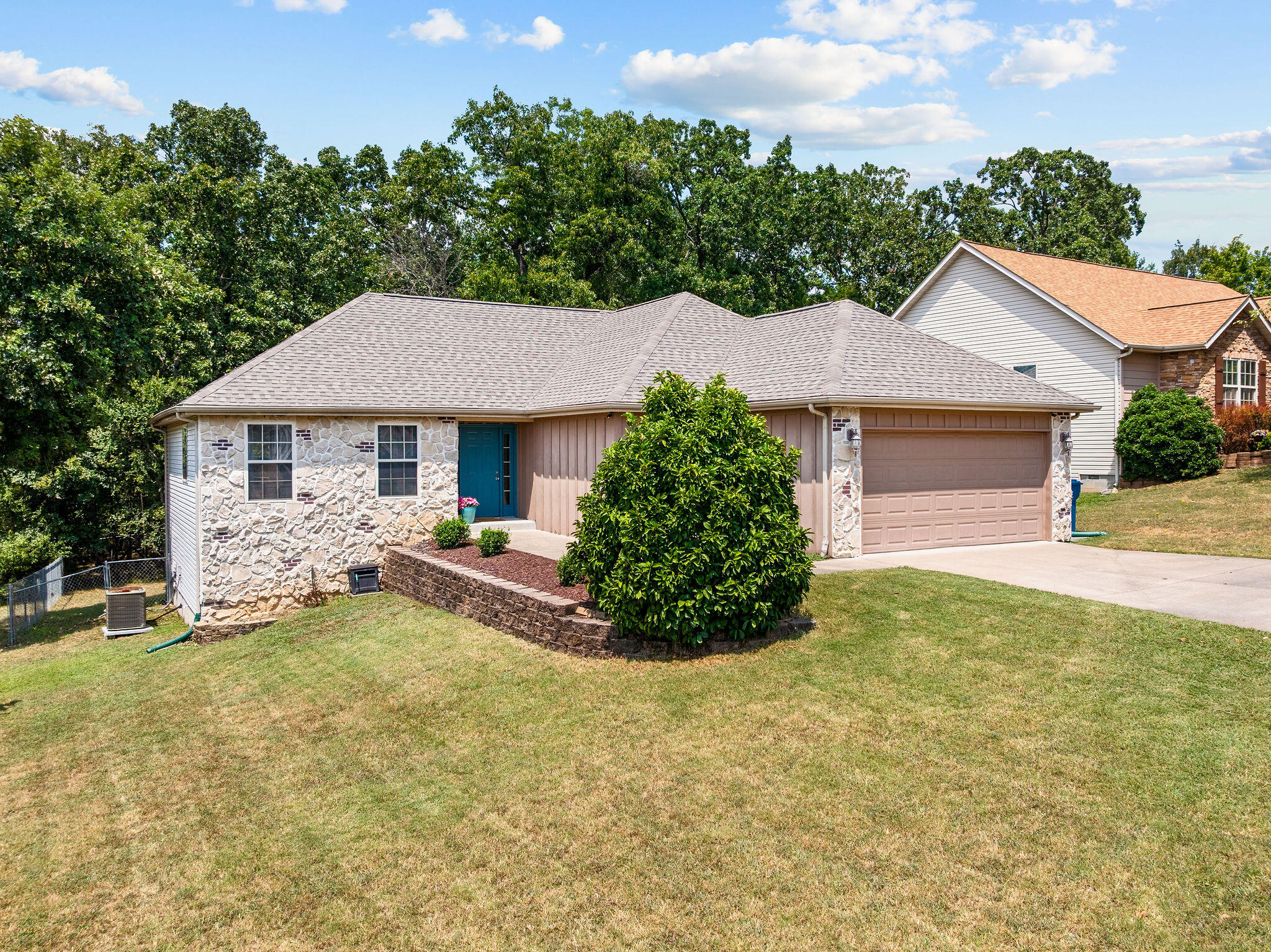 190 Waterloo Way Property Photo 32
