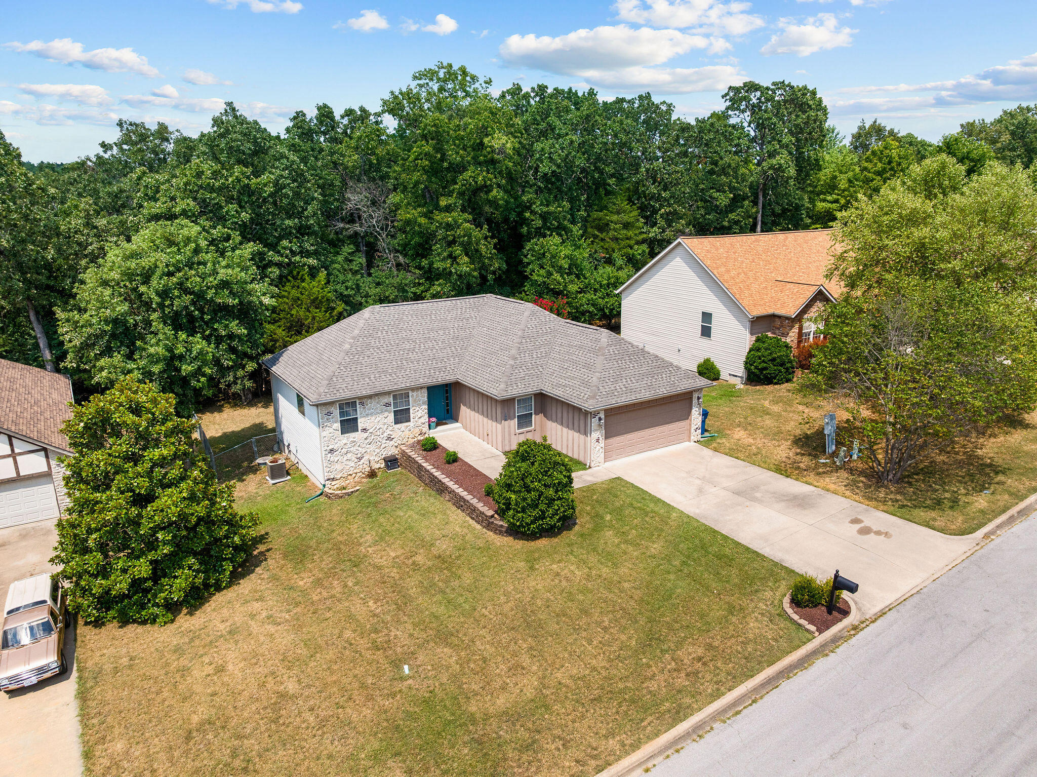 190 Waterloo Way Property Photo 33