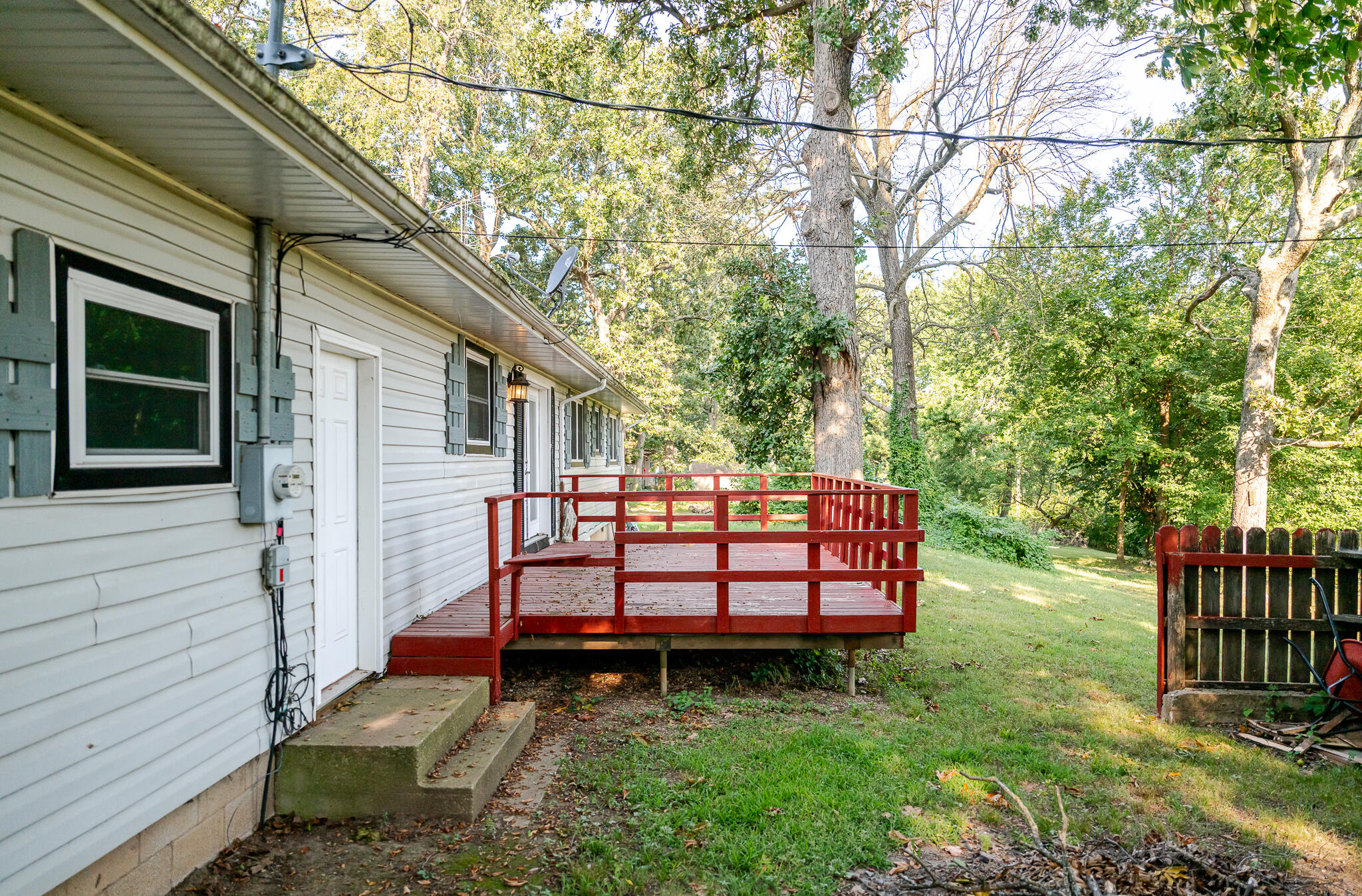 977 West Crestwood Drive Property Photo 25