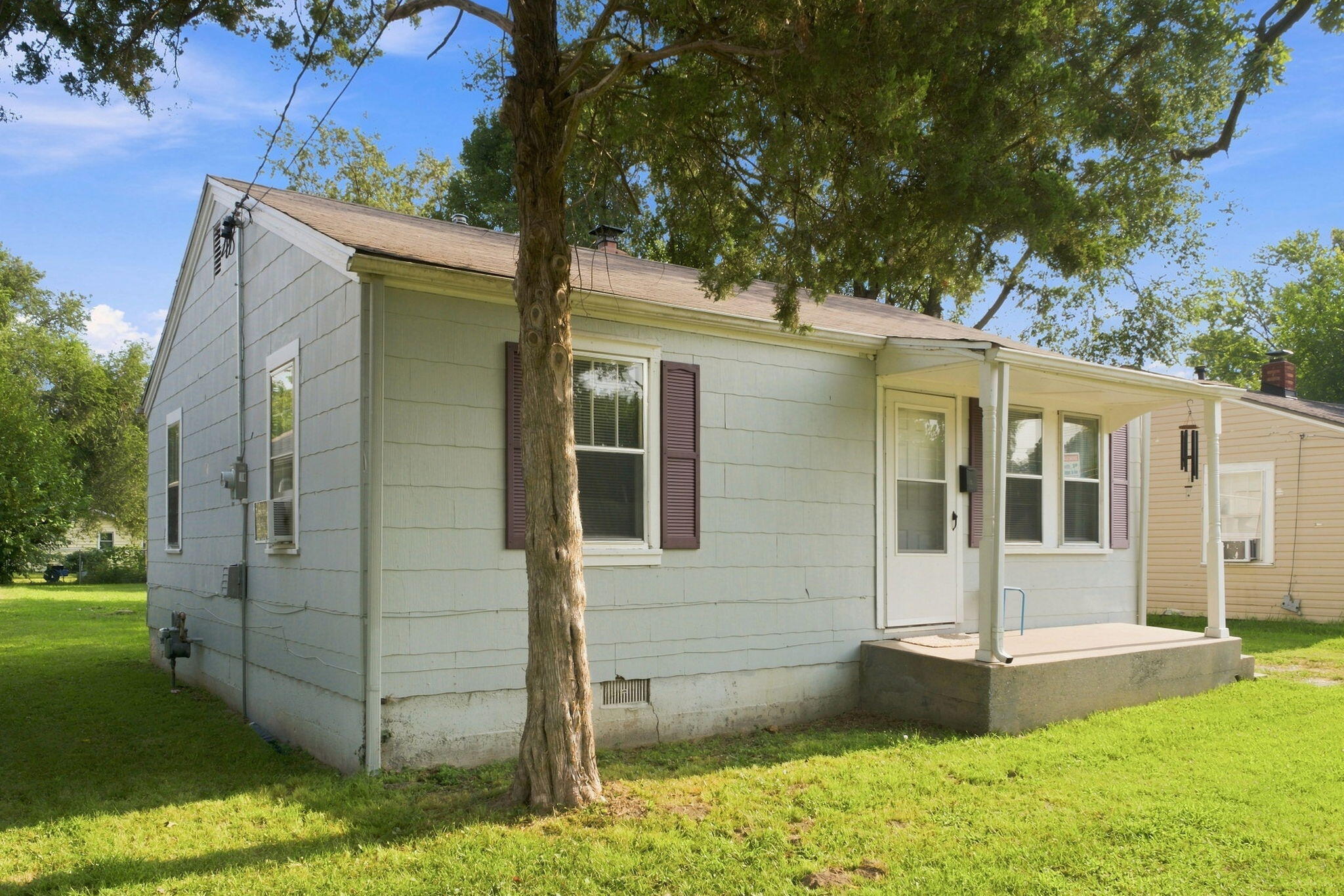 1925 West Atlantic Street Property Photo 4