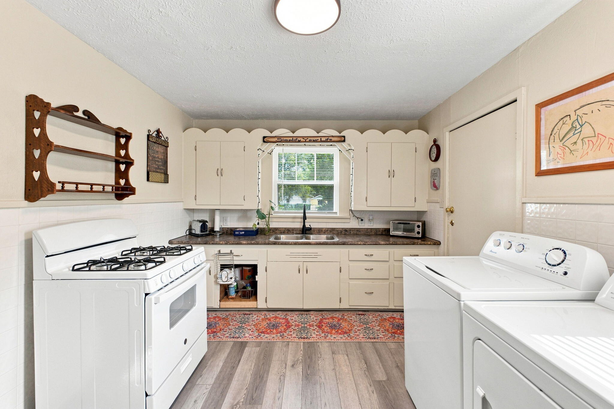 1925 West Atlantic Street Property Photo 11