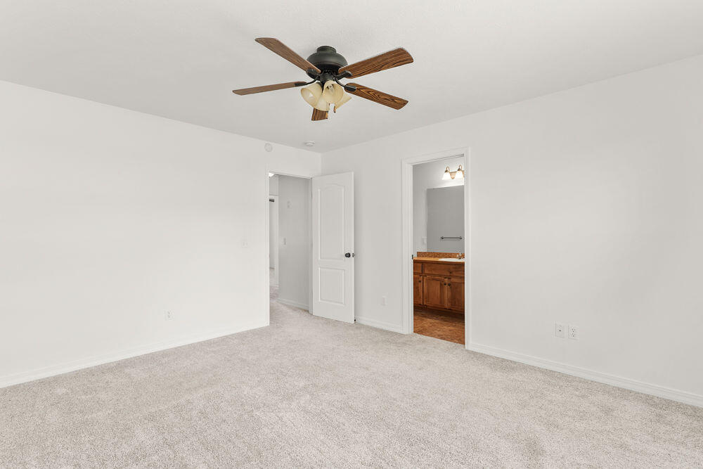 614 South Ashton Avenue Property Photo 15