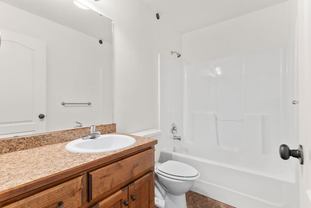 614 South Ashton Avenue Property Photo 20