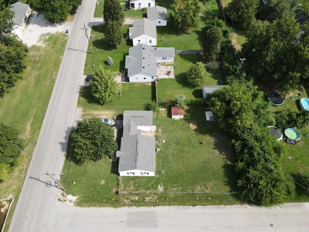 1846 Hazel Avenue Property Photo 3