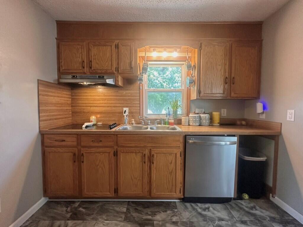 1846 Hazel Avenue Property Photo 21