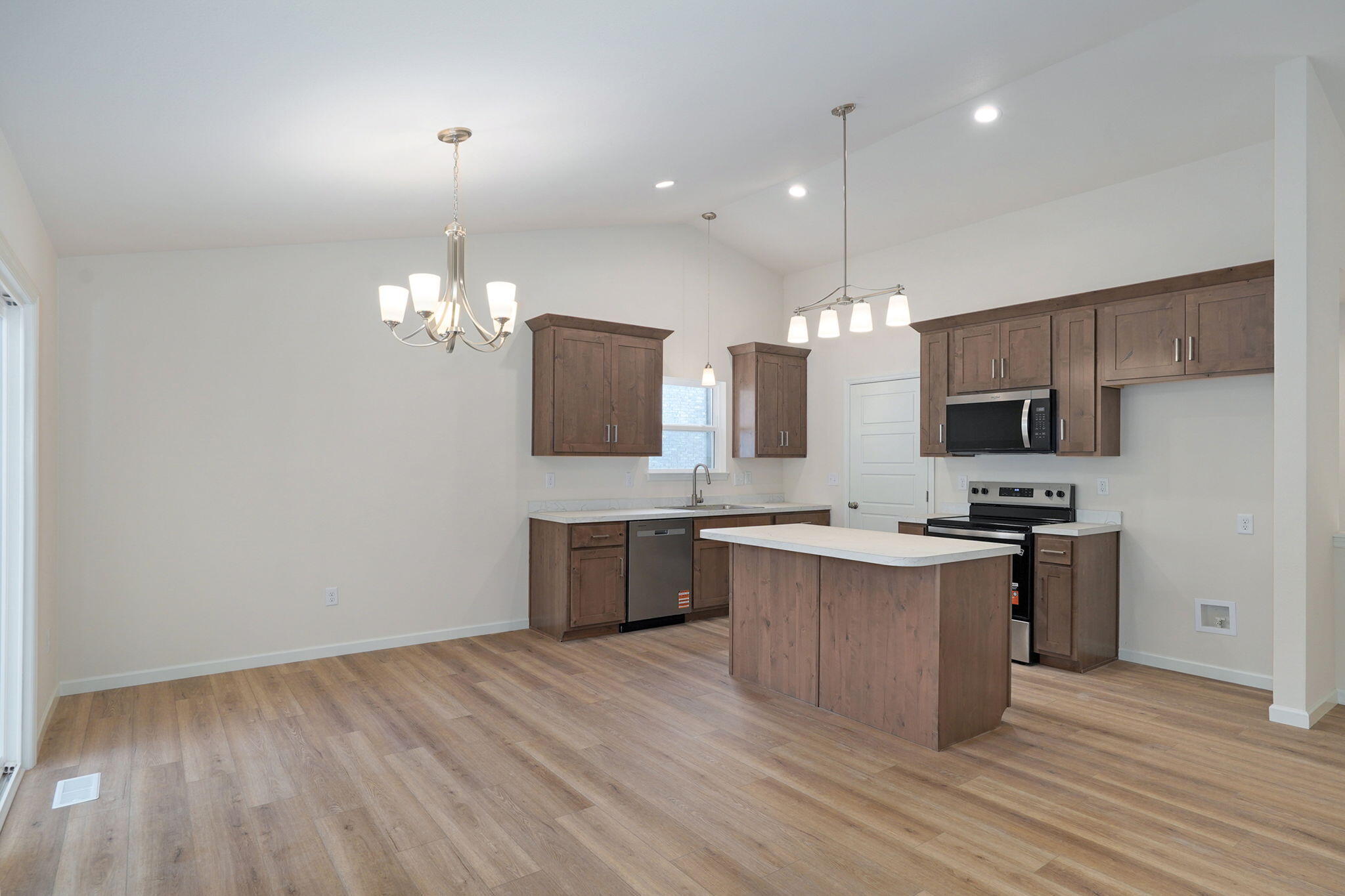 5801 South Cloverdale Lane Property Photo 11