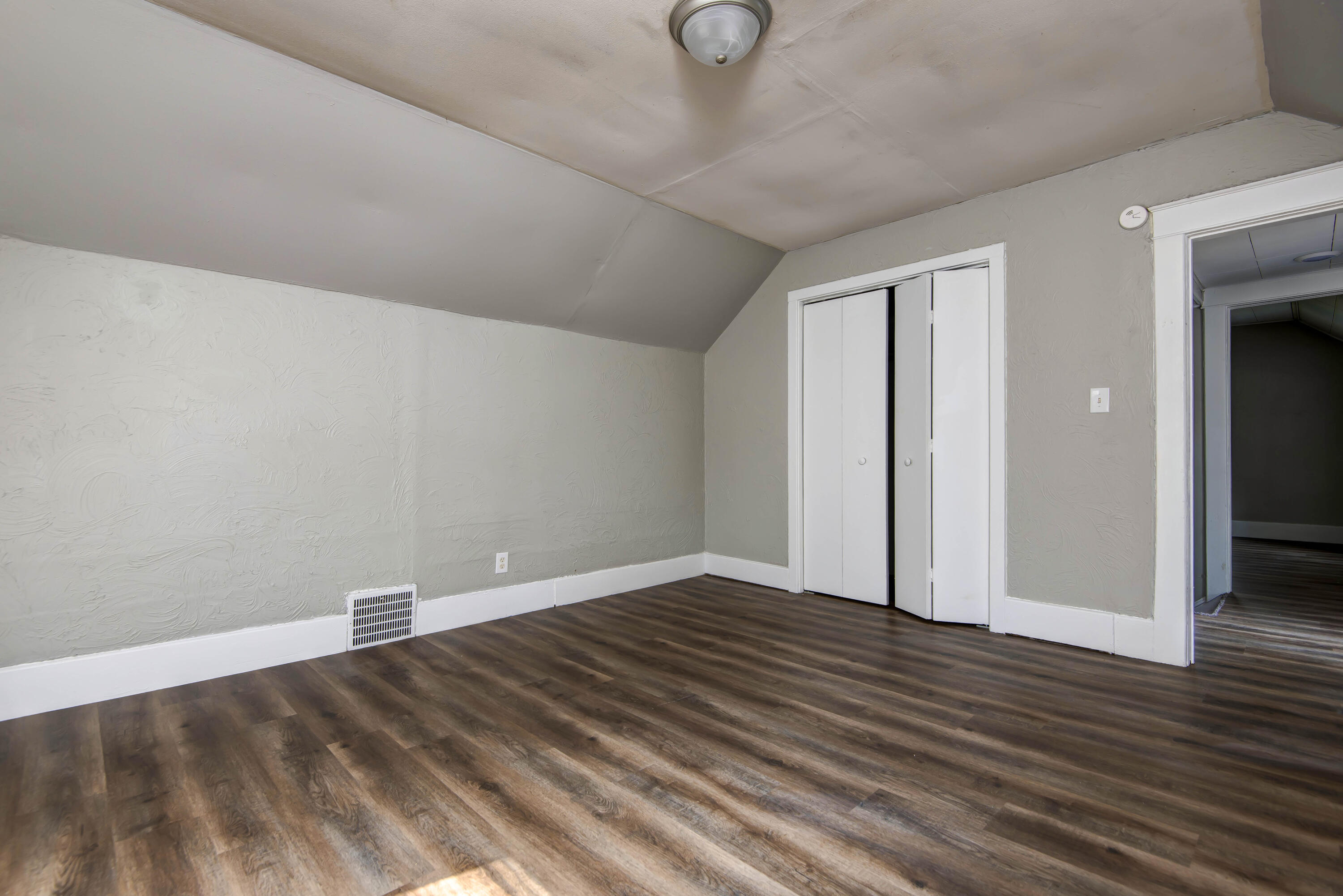 422 Gibbs Avenue Property Photo 18