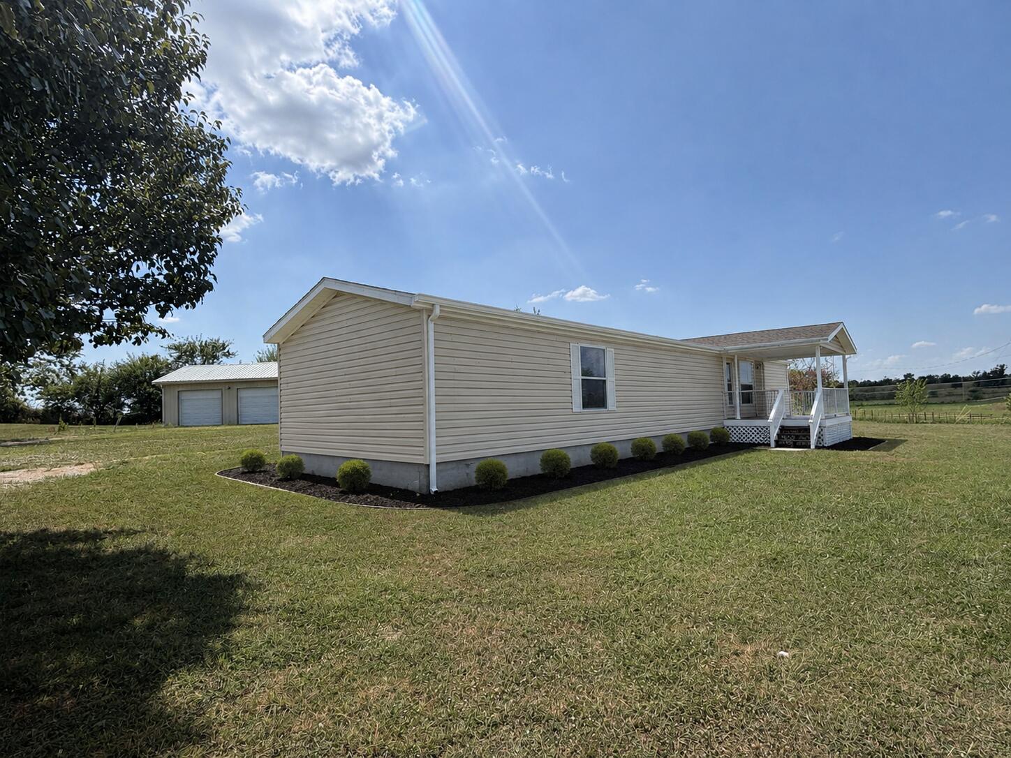 16075 Private Road 1091 Property Photo 6