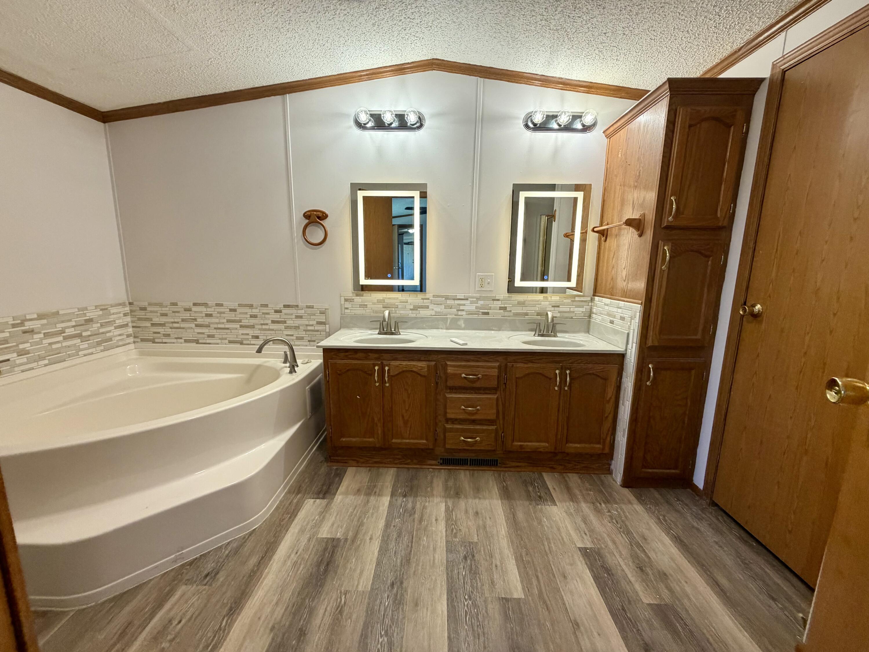 16075 Private Road 1091 Property Photo 20