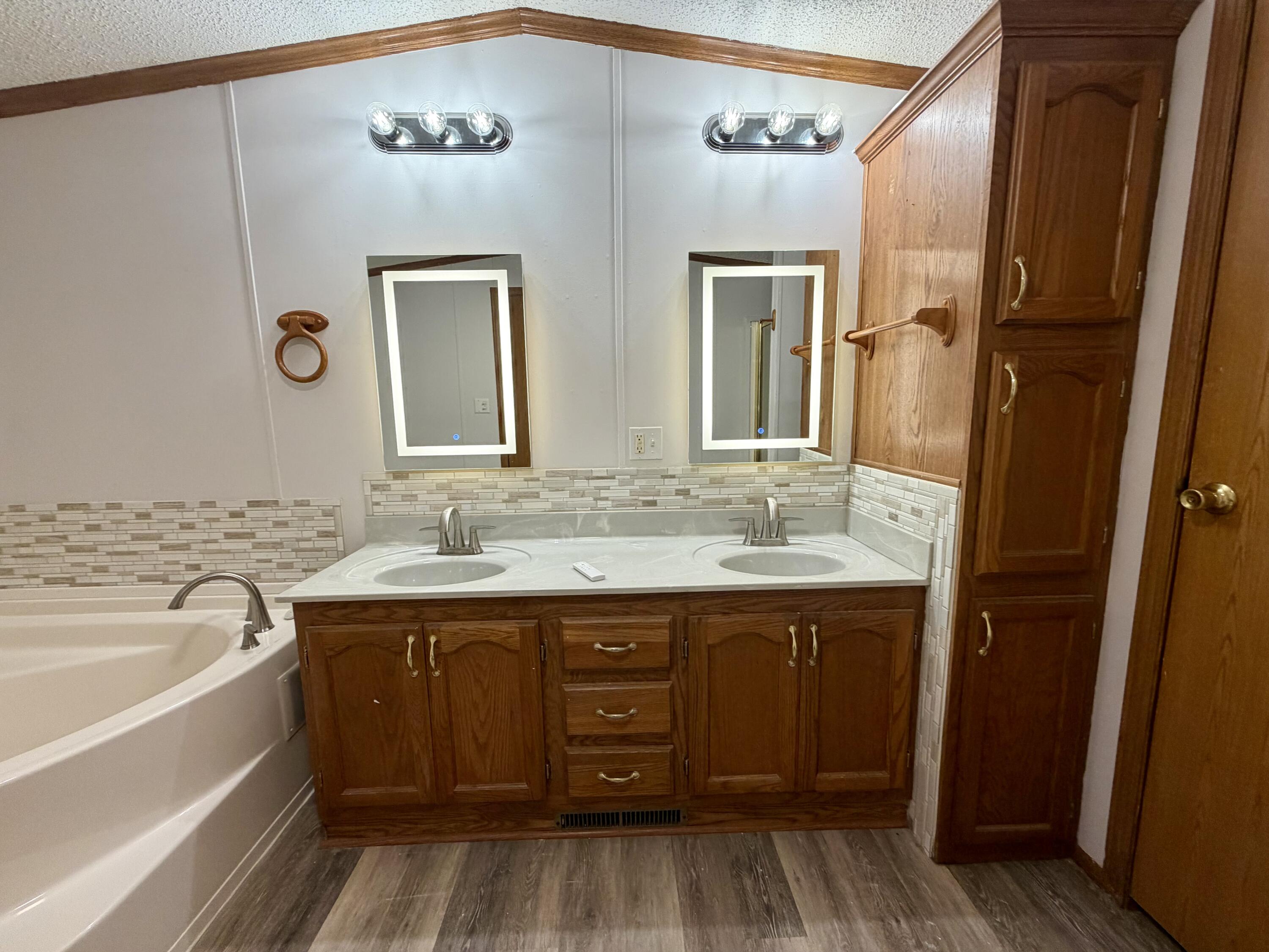16075 Private Road 1091 Property Photo 23