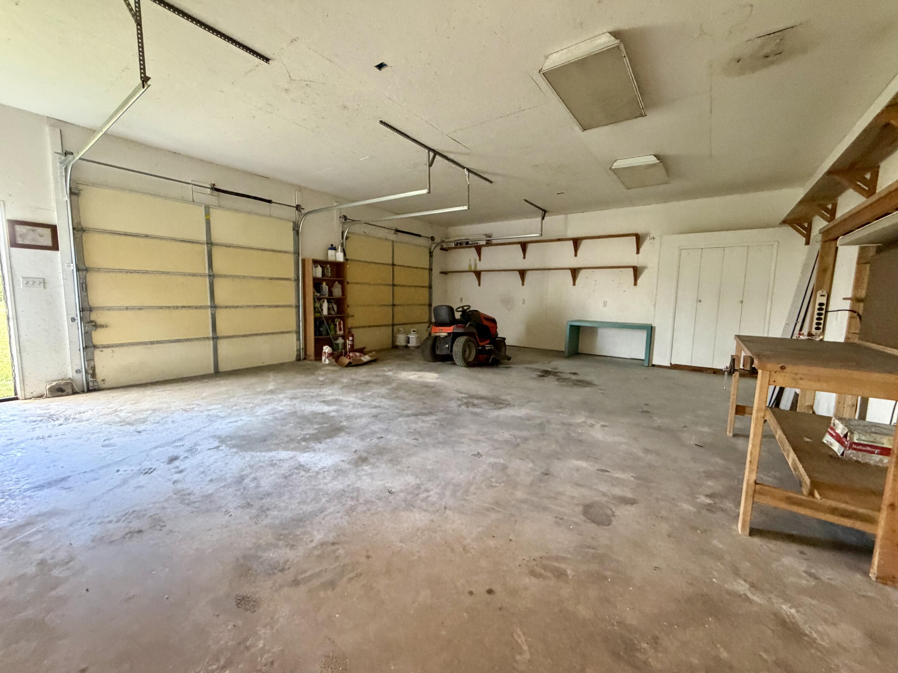 16075 Private Road 1091 Property Photo 32