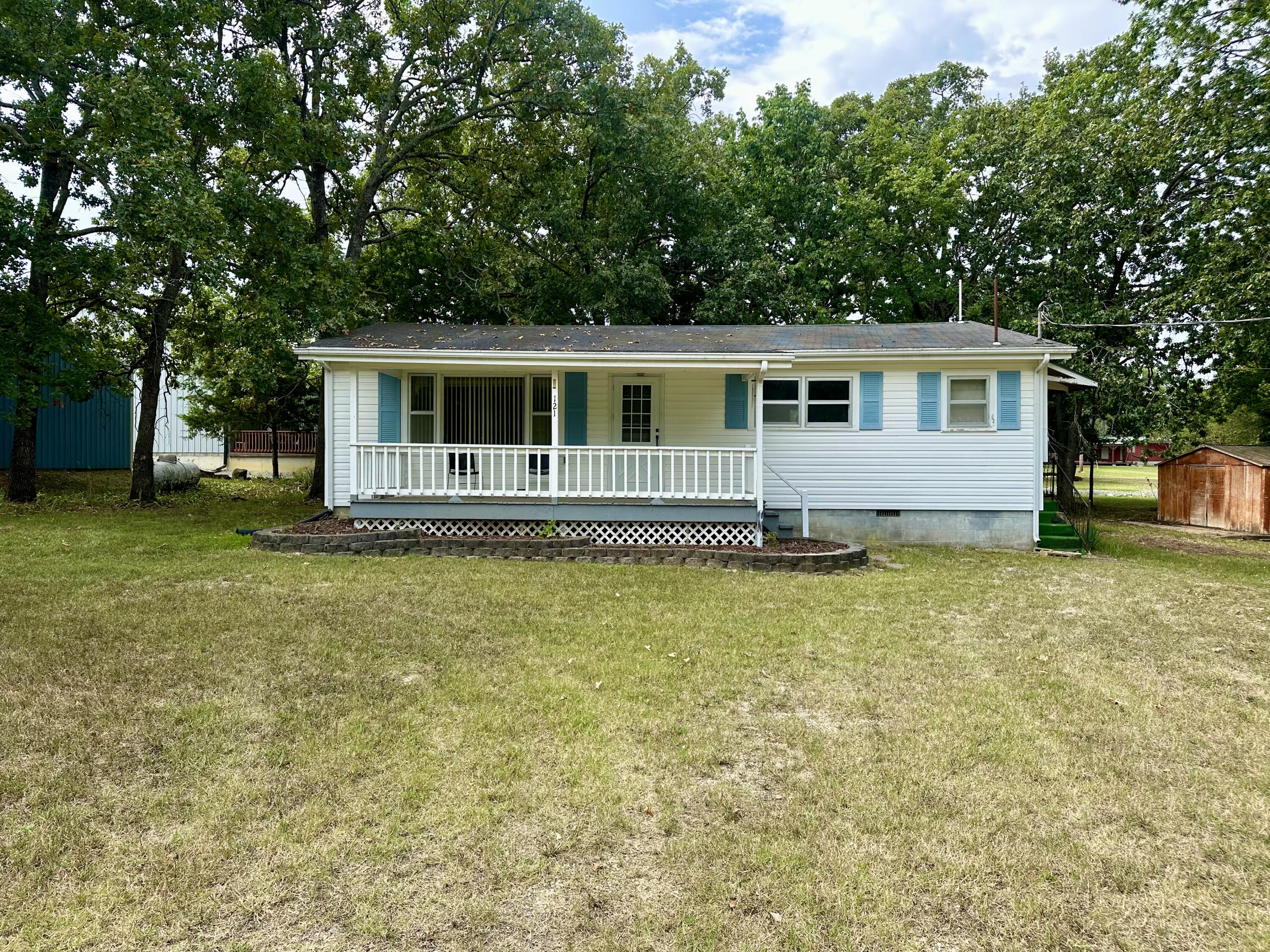 121 Paula Avenue Property Photo 1