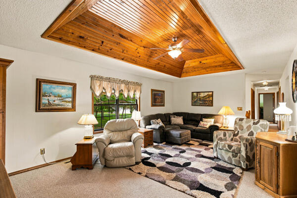 410 Sommer Lane Property Photo 8