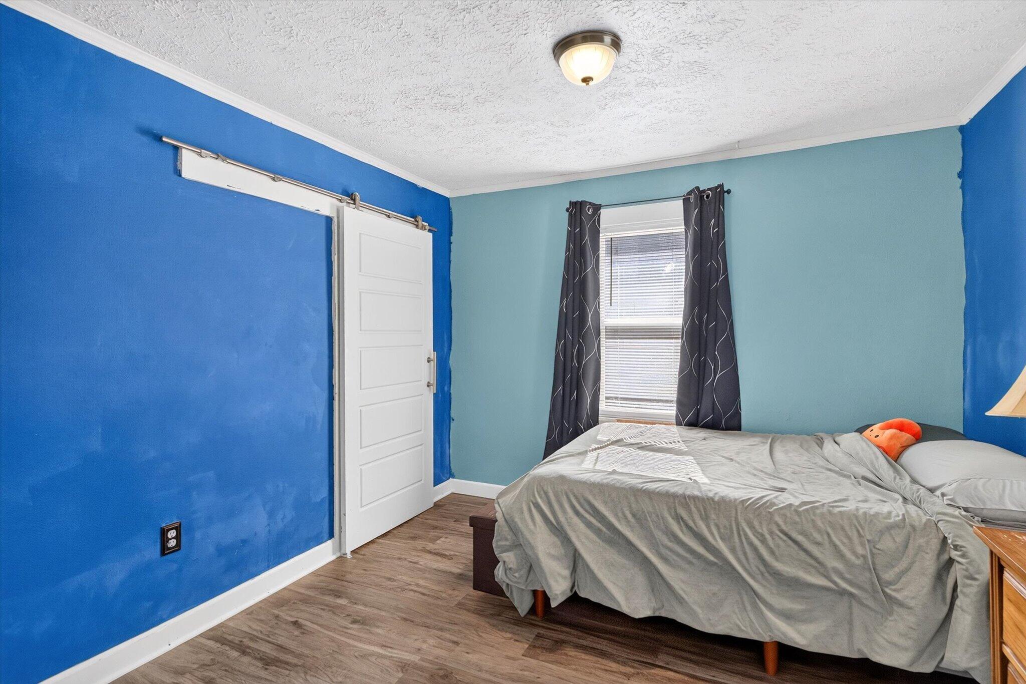 1726 West Walnut Street Property Photo 11