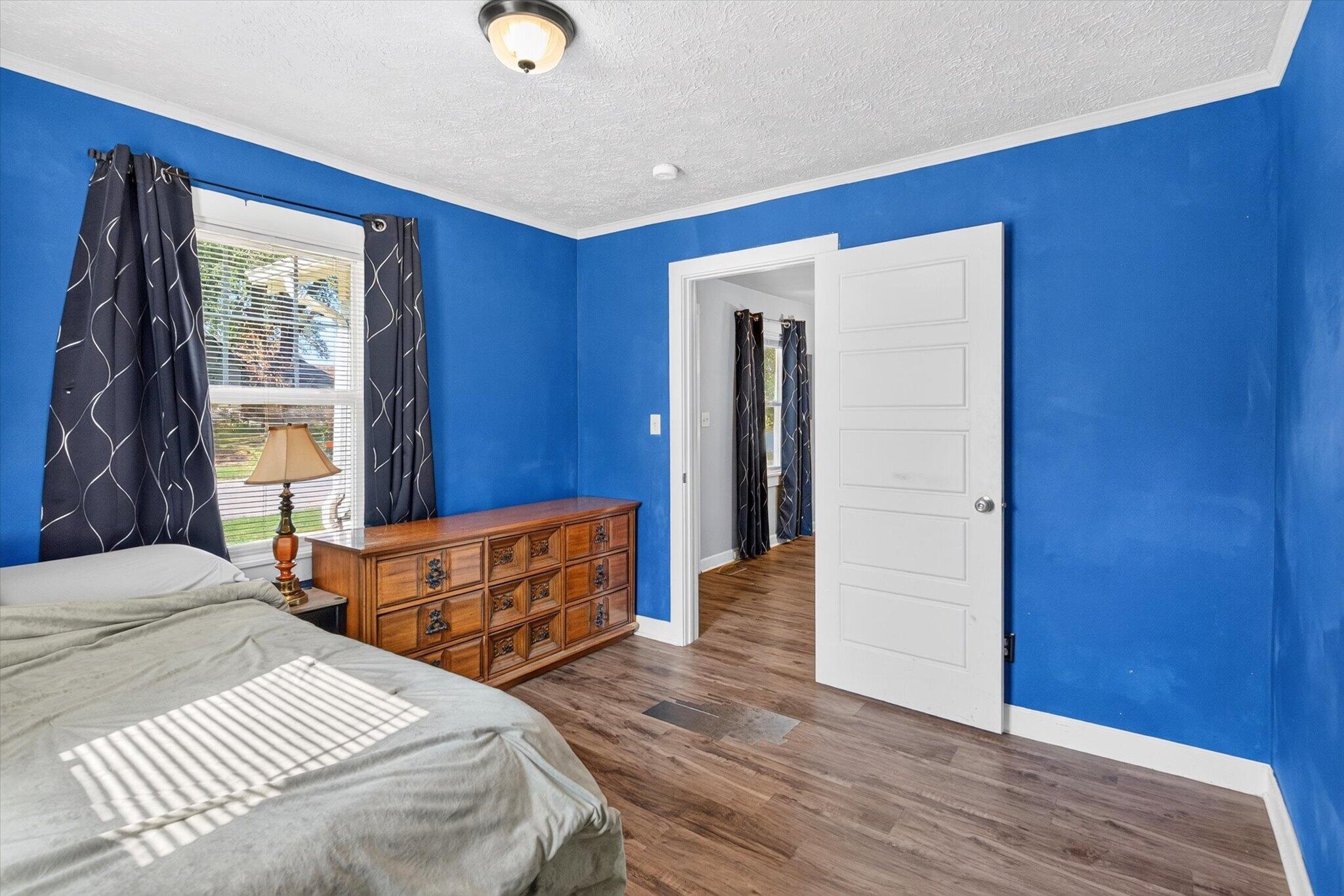 1726 West Walnut Street Property Photo 12