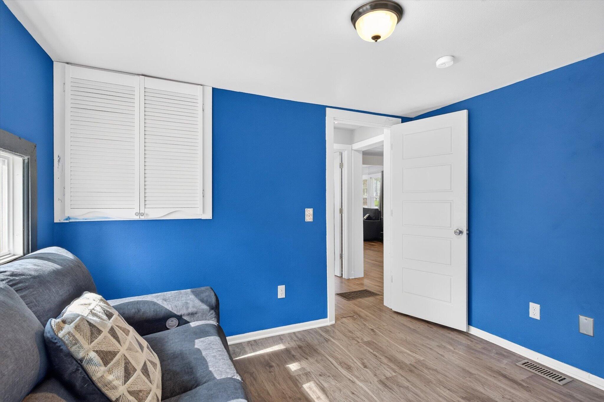 1726 West Walnut Street Property Photo 17