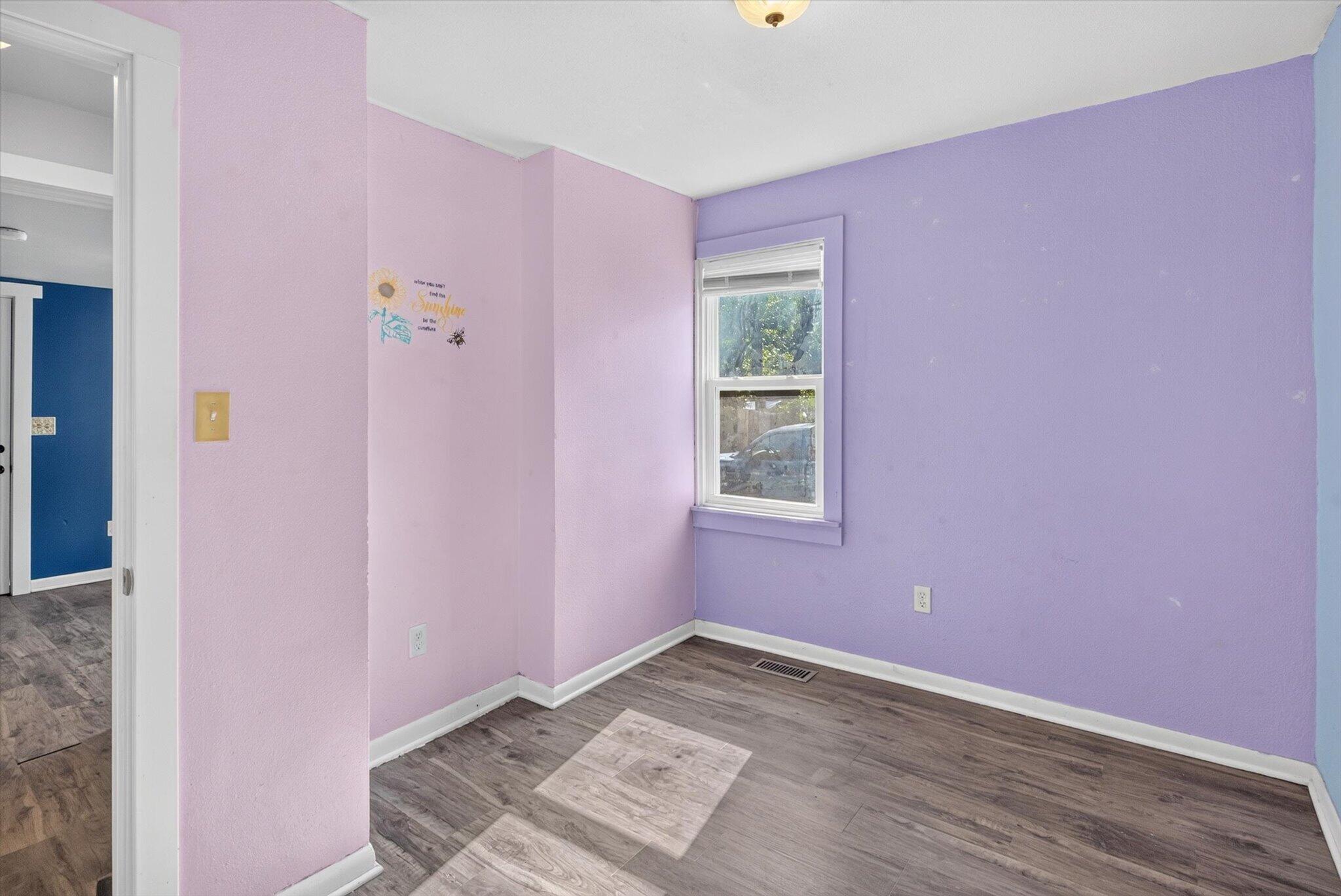 1726 West Walnut Street Property Photo 18