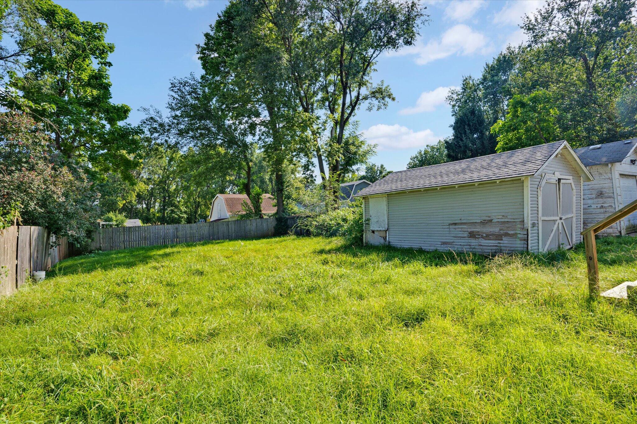 1726 West Walnut Street Property Photo 22