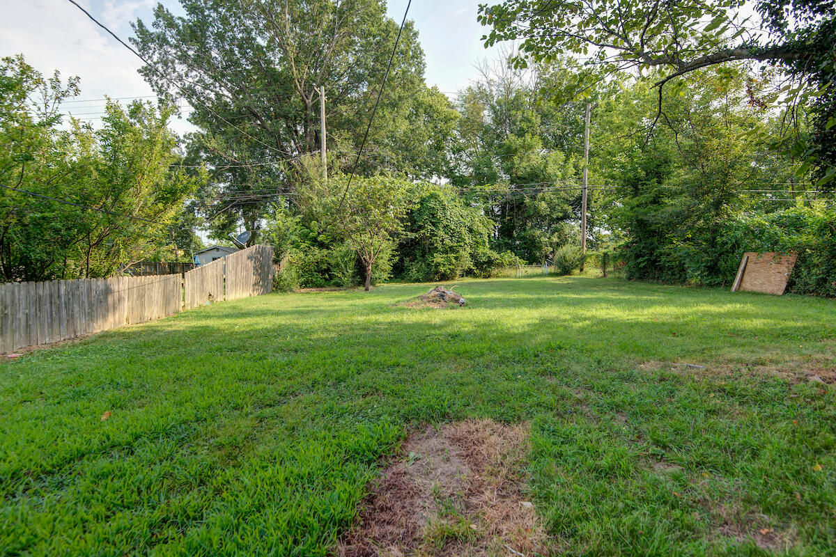 2533 West Walnut Street Property Photo 18
