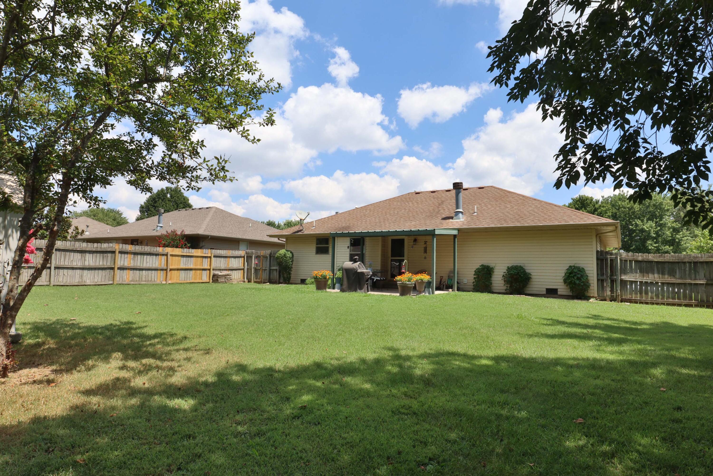 5253 South Morning Glory Lane Property Photo 3